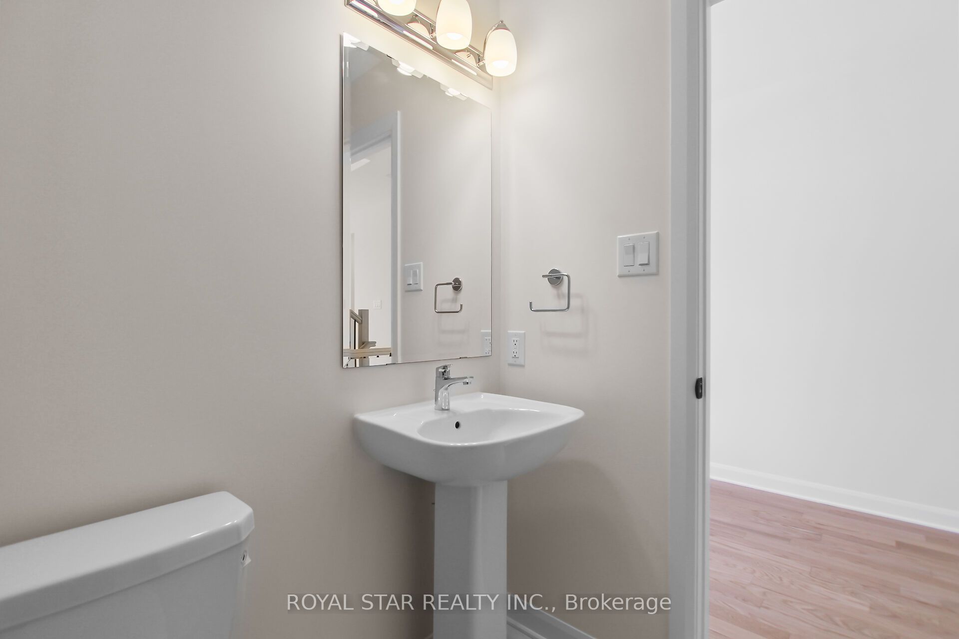 228 Elsie Macgill Walk Property Photo 7