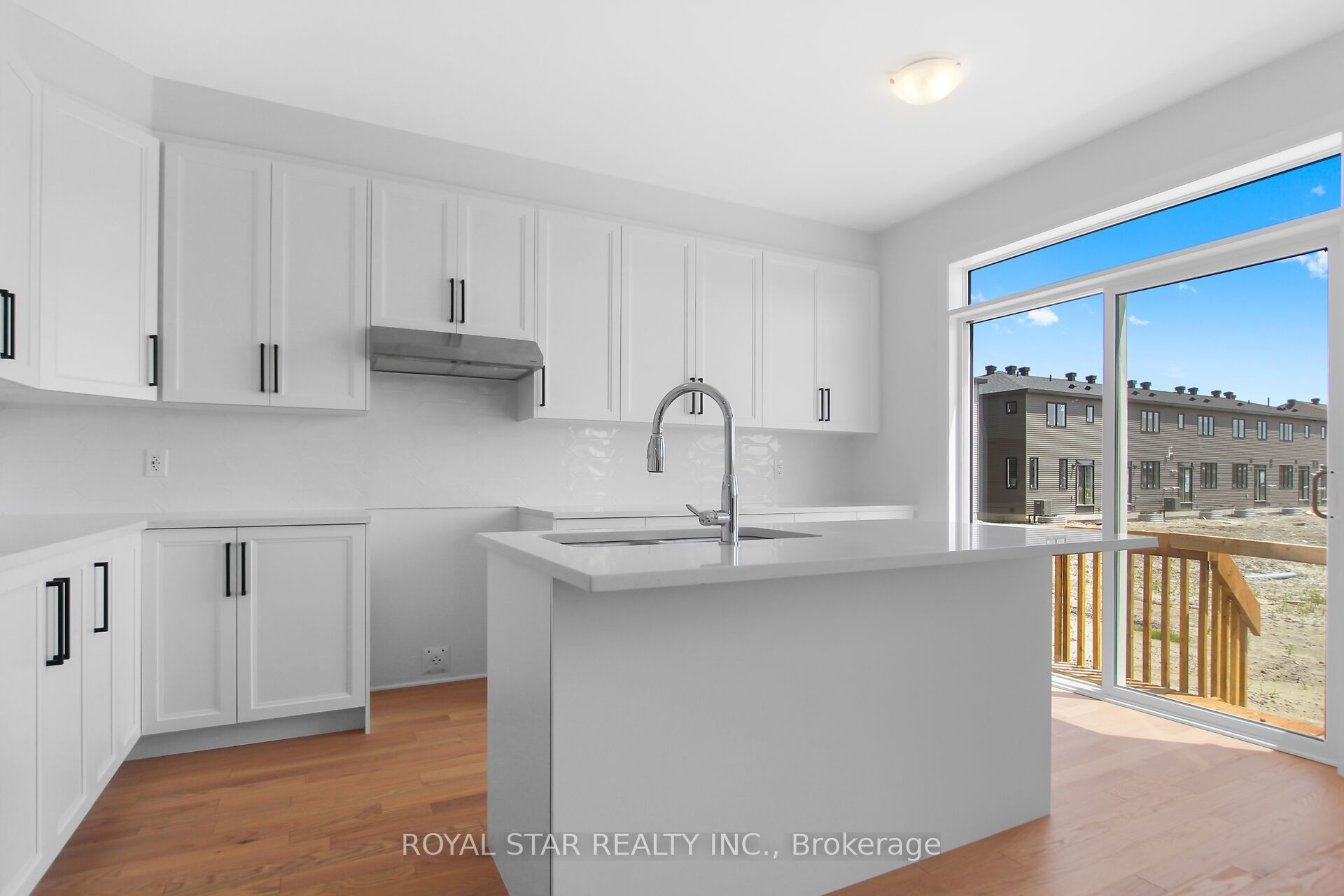 228 Elsie Macgill Walk Property Photo 15