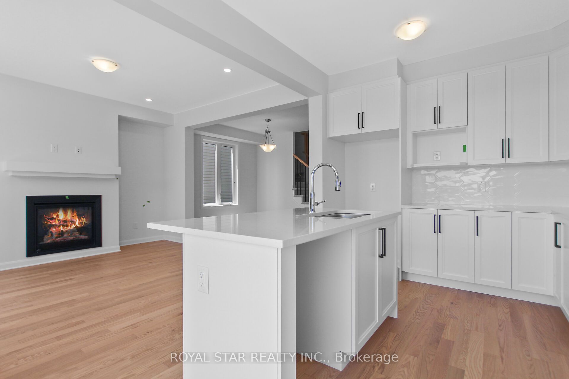 228 Elsie Macgill Walk Property Photo 17