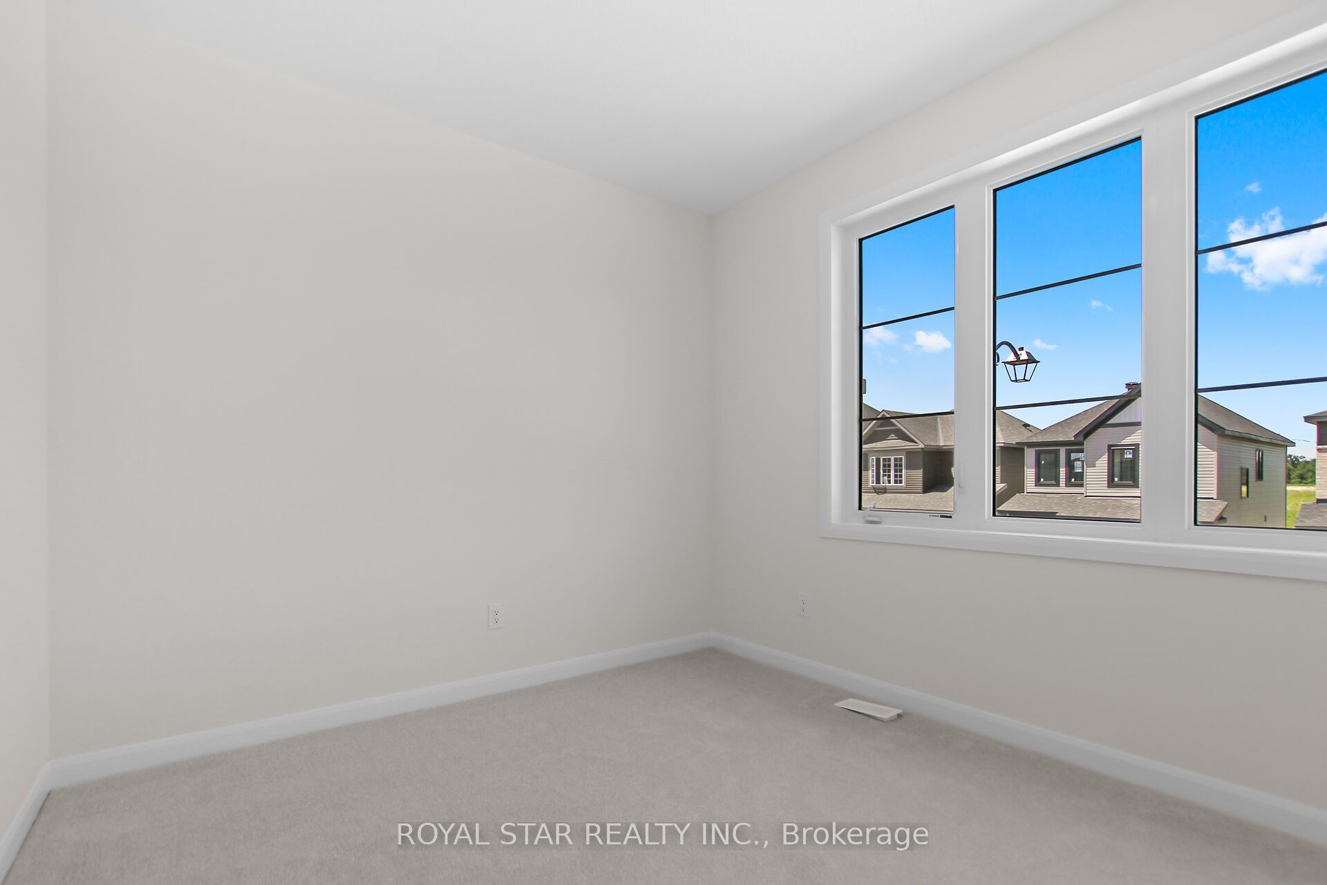 228 Elsie Macgill Walk Property Photo 31