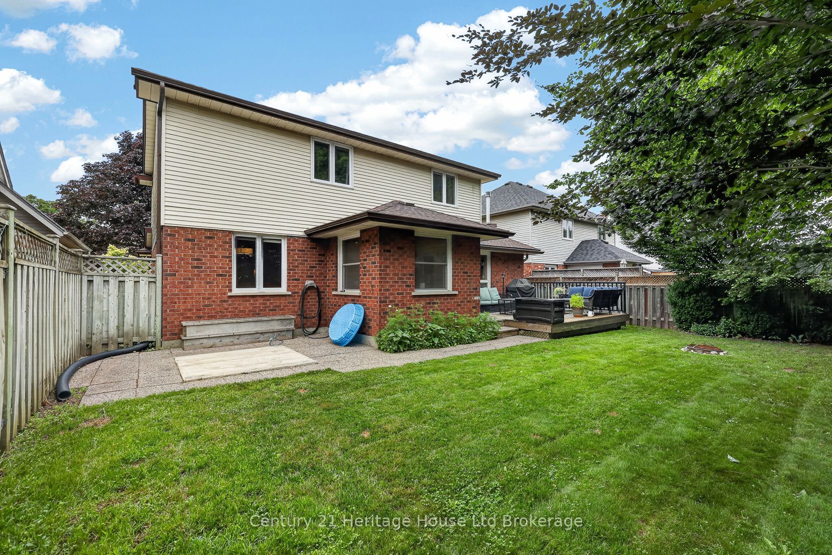 27 Sioux Crescent Property Photo 5
