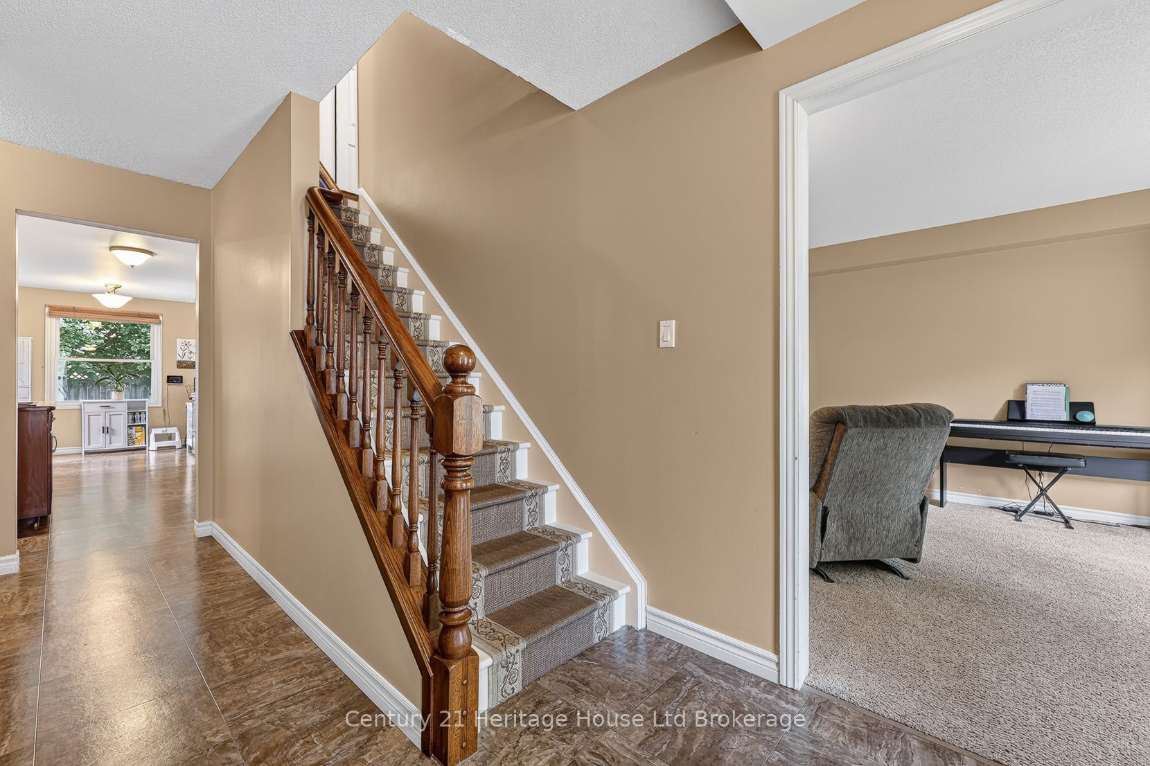 27 Sioux Crescent Property Photo 10