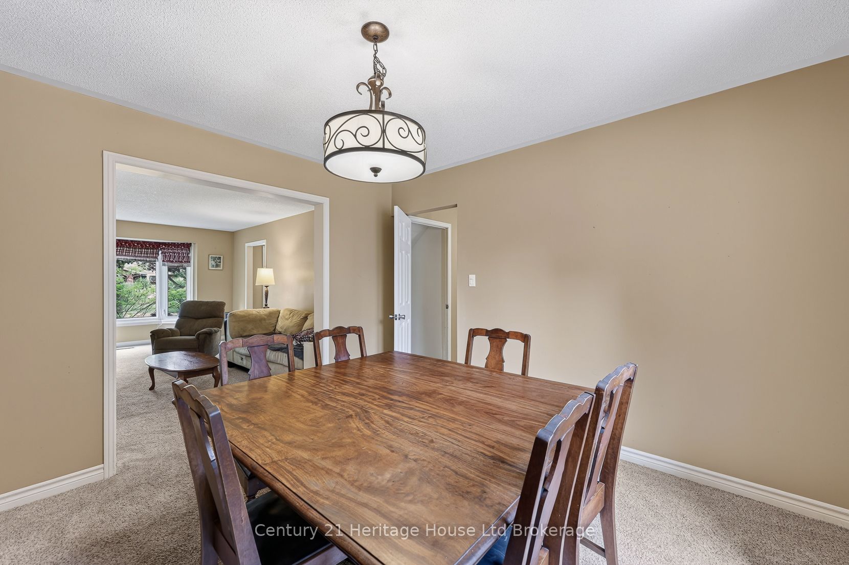 27 Sioux Crescent Property Photo 17