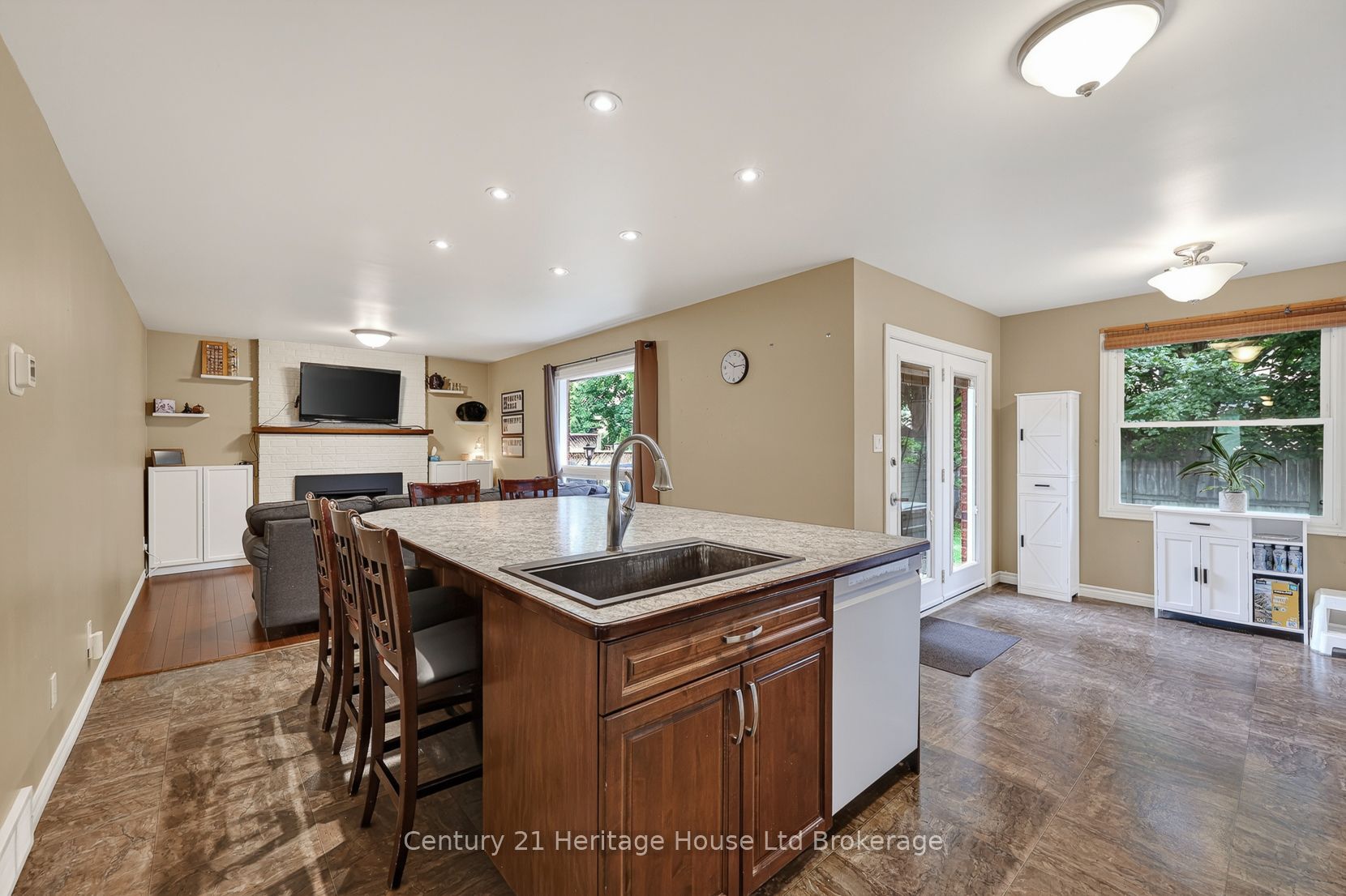 27 Sioux Crescent Property Photo 18