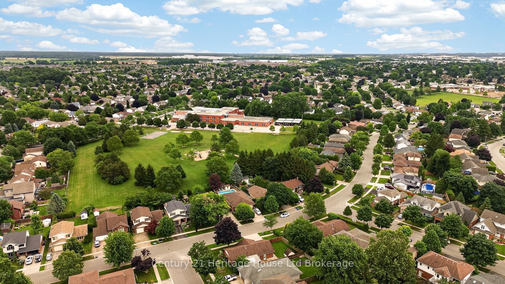 27 Sioux Crescent Property Photo 45