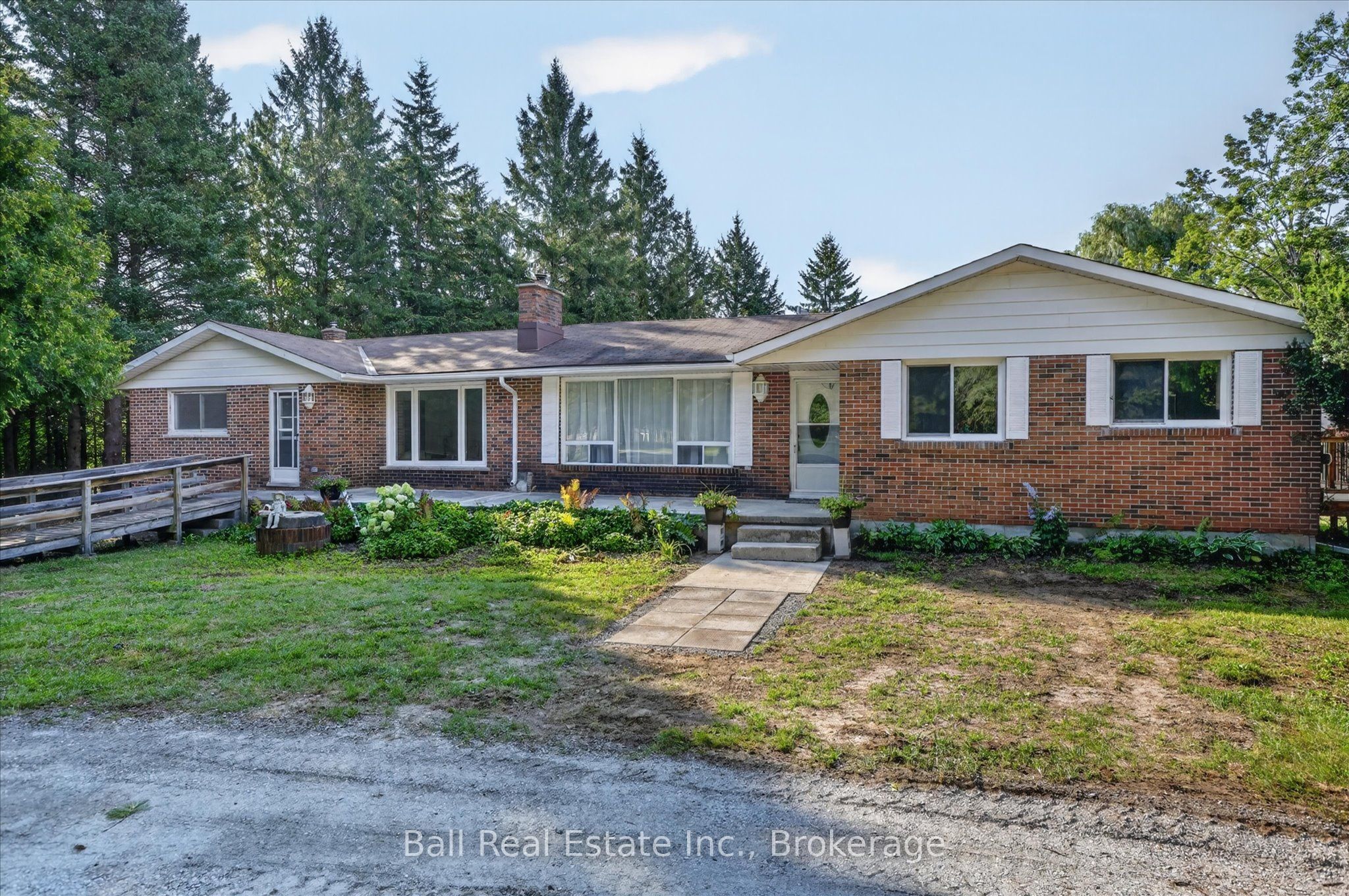 751 Ford Crescent