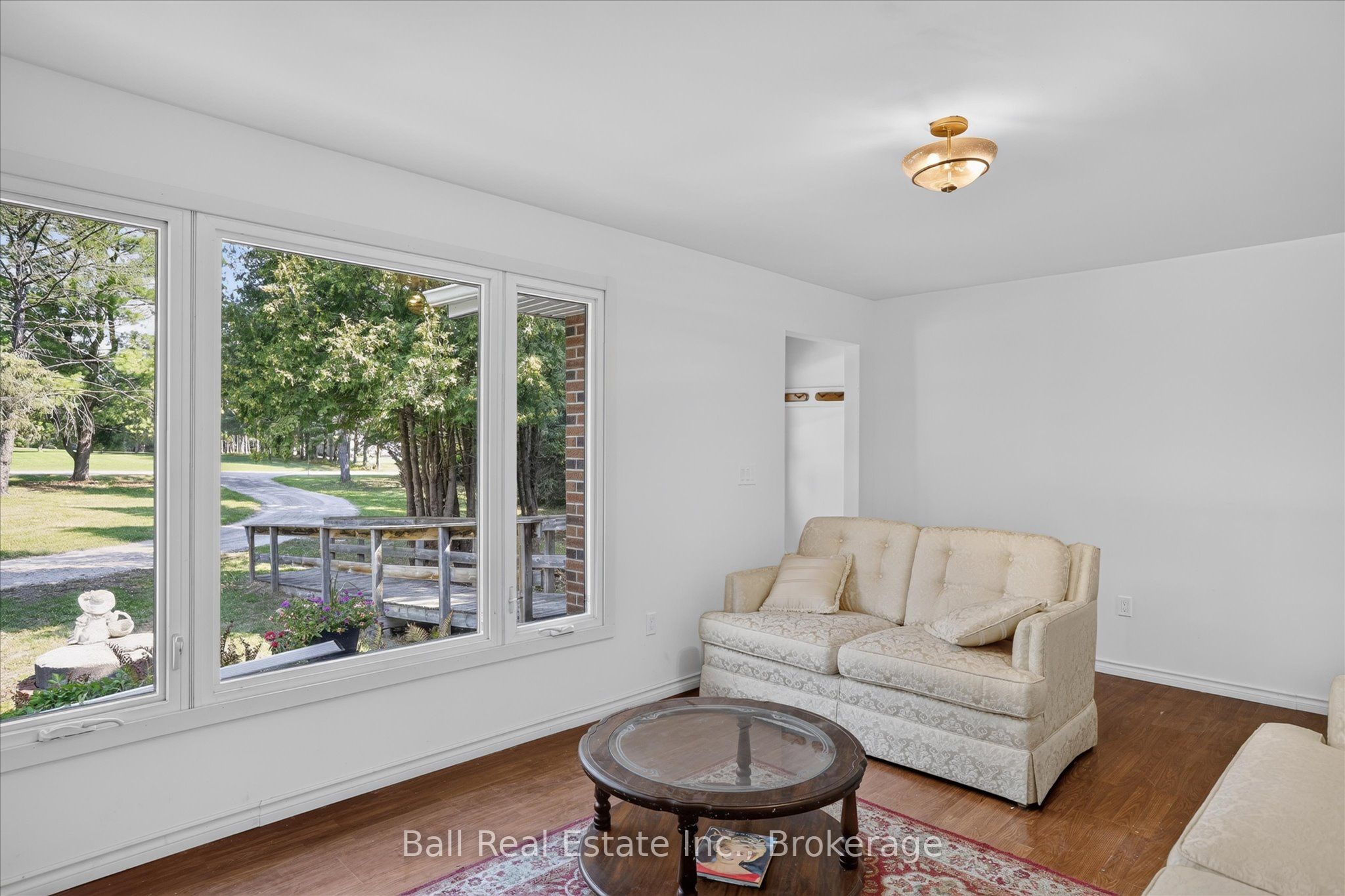 751 Ford Crescent Property Photo 12