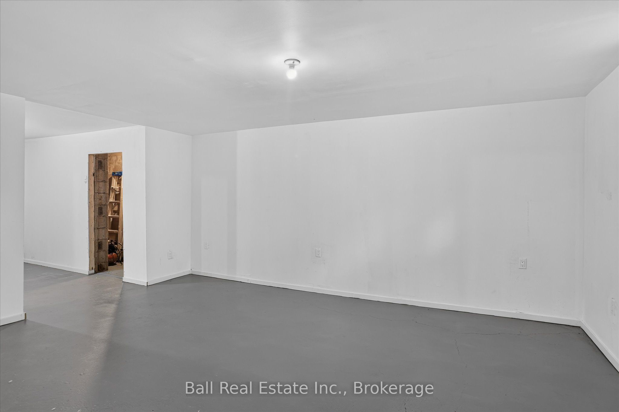 751 Ford Crescent Property Photo 33