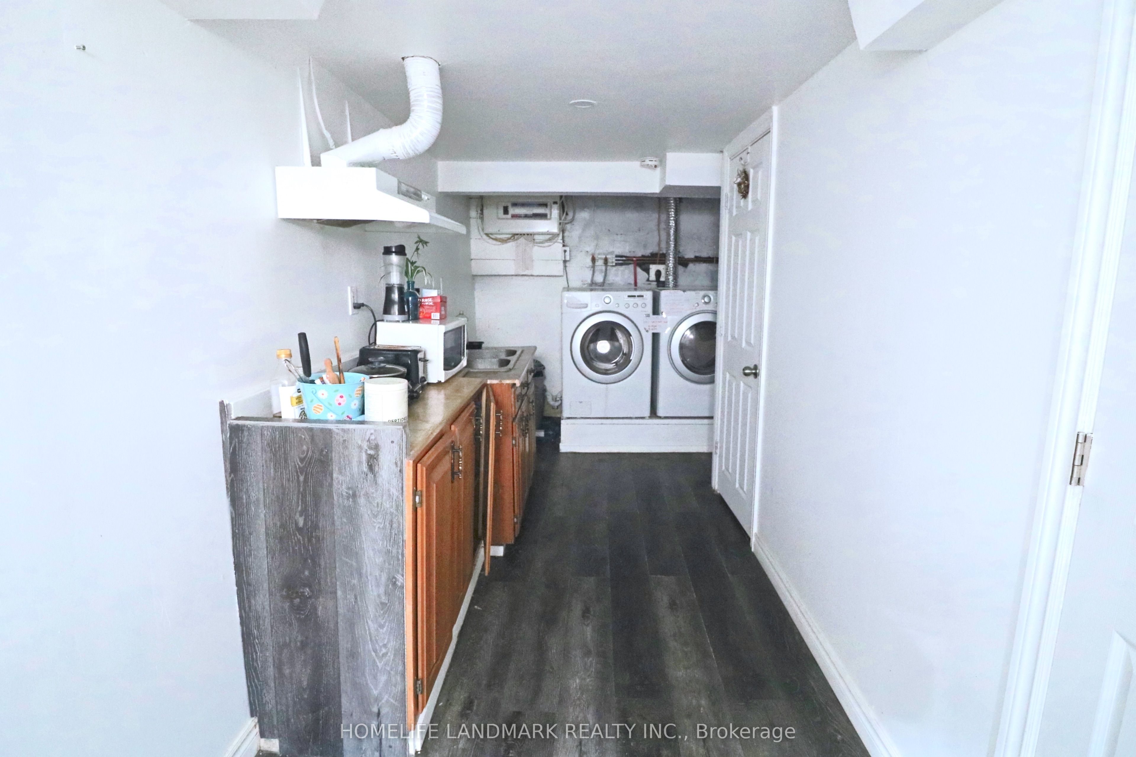 4664 Homewood Avenue Property Photo 11