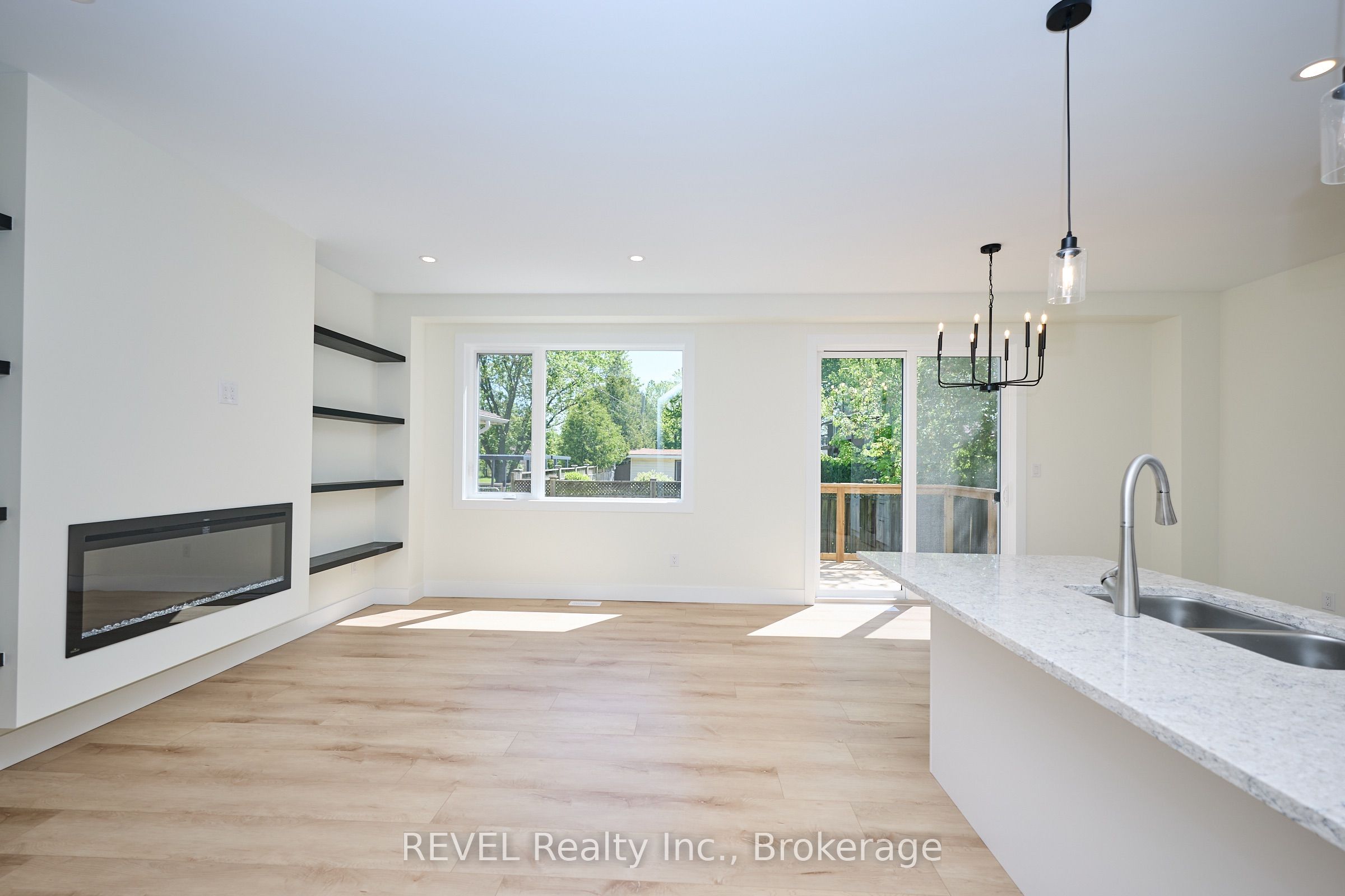 4650 Belfast Avenue Upper Unit Property Photo 4