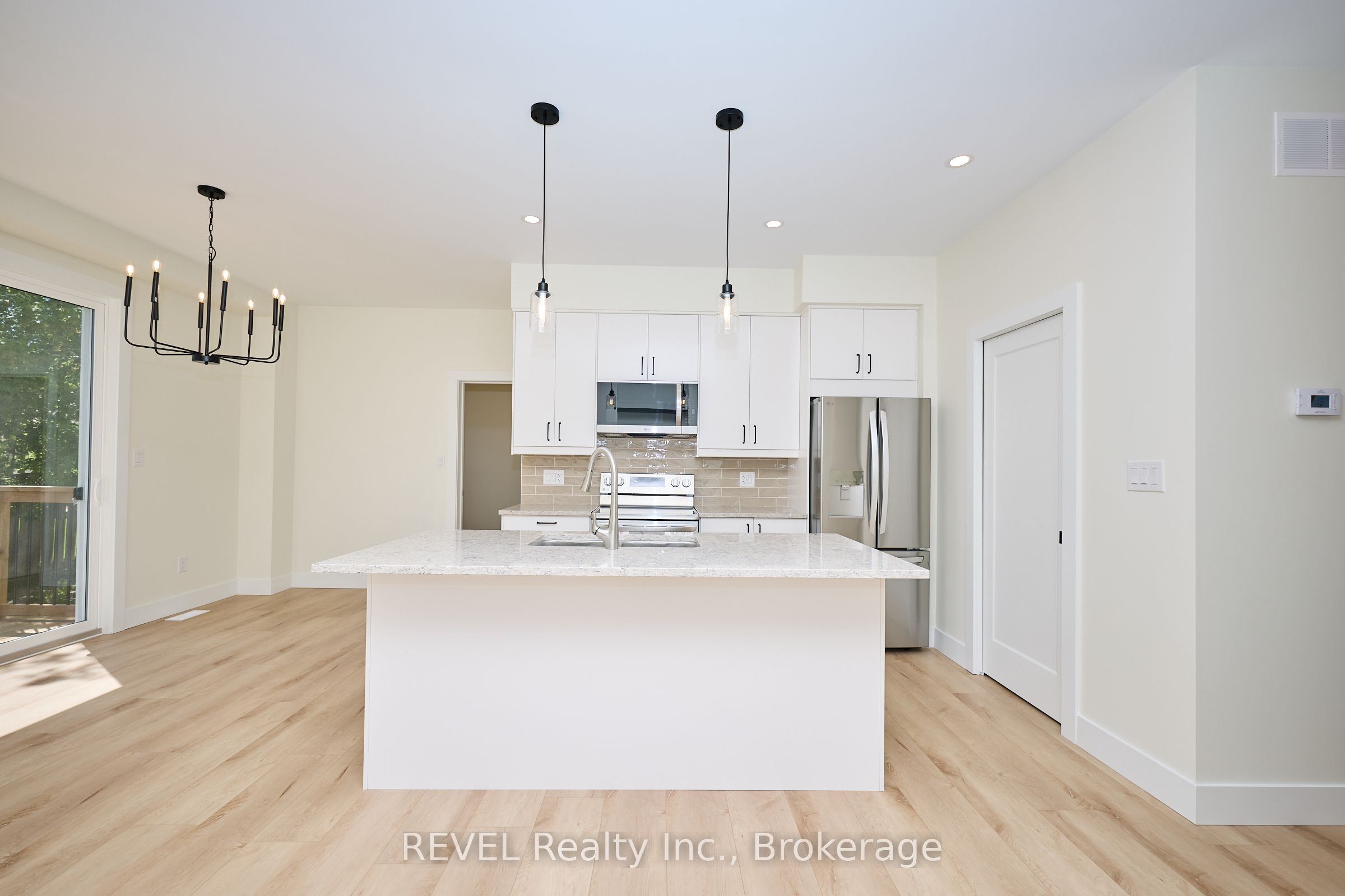 4650 Belfast Avenue Upper Unit Property Photo 7