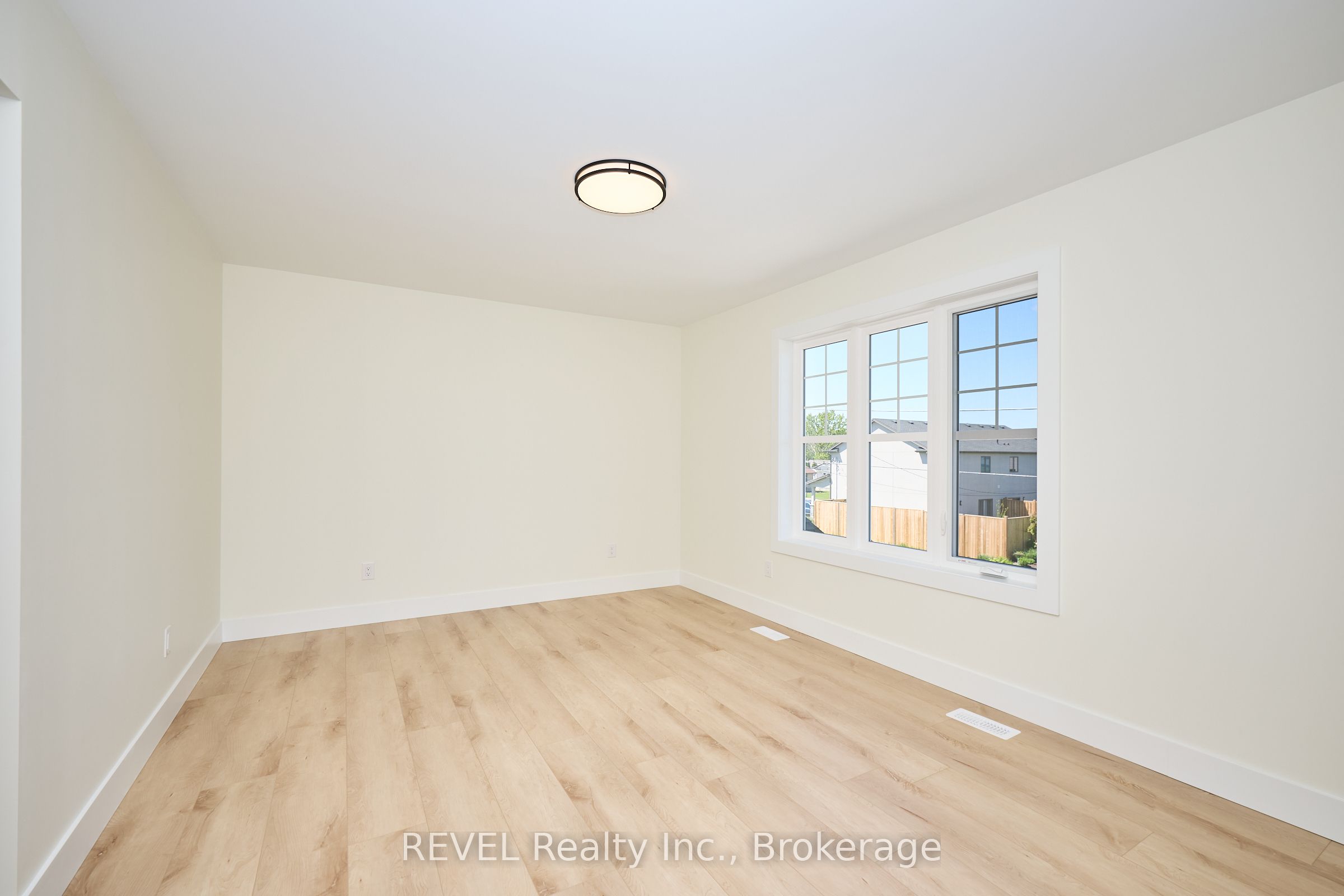 4650 Belfast Avenue Upper Unit Property Photo 11