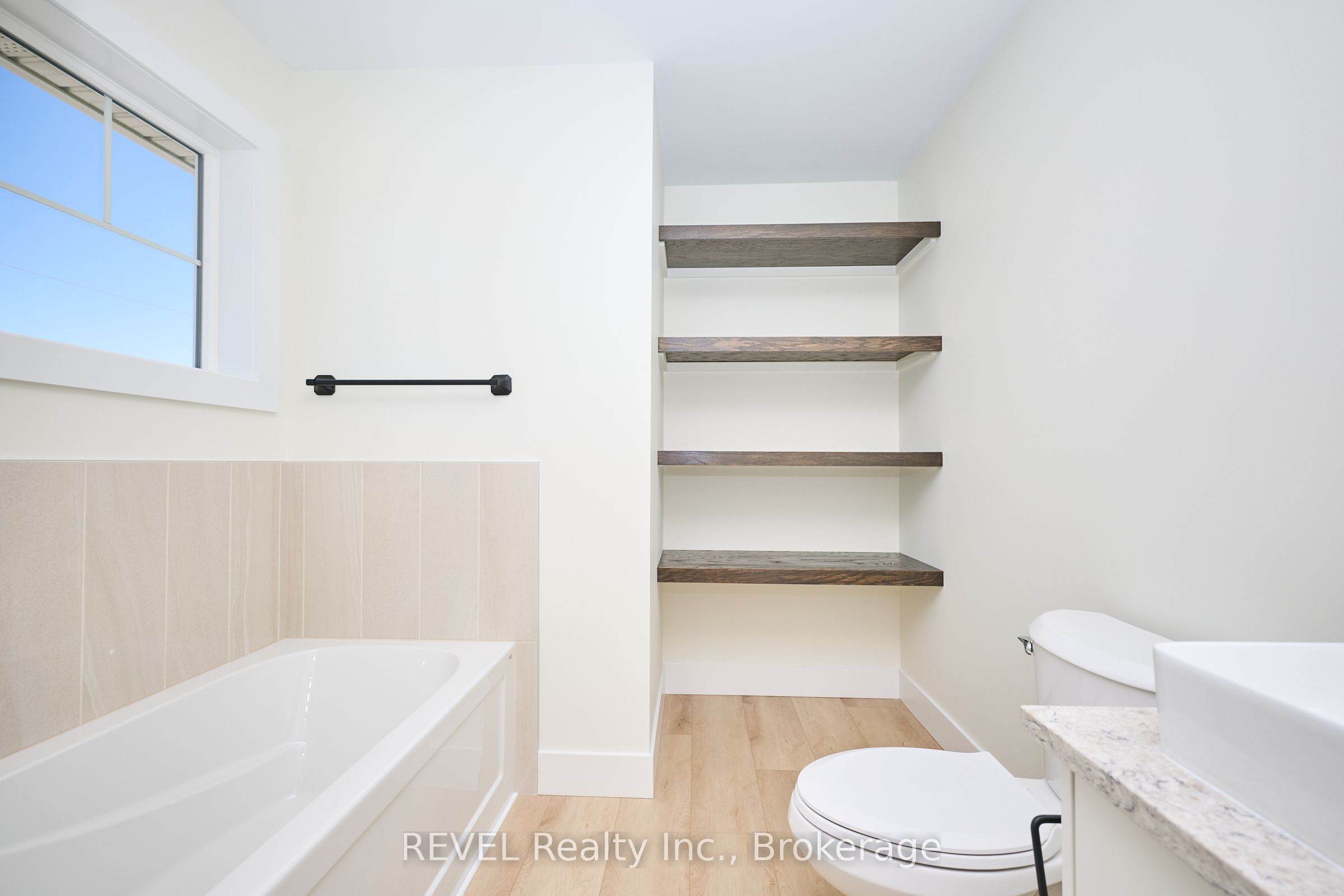 4650 Belfast Avenue Upper Unit Property Photo 14