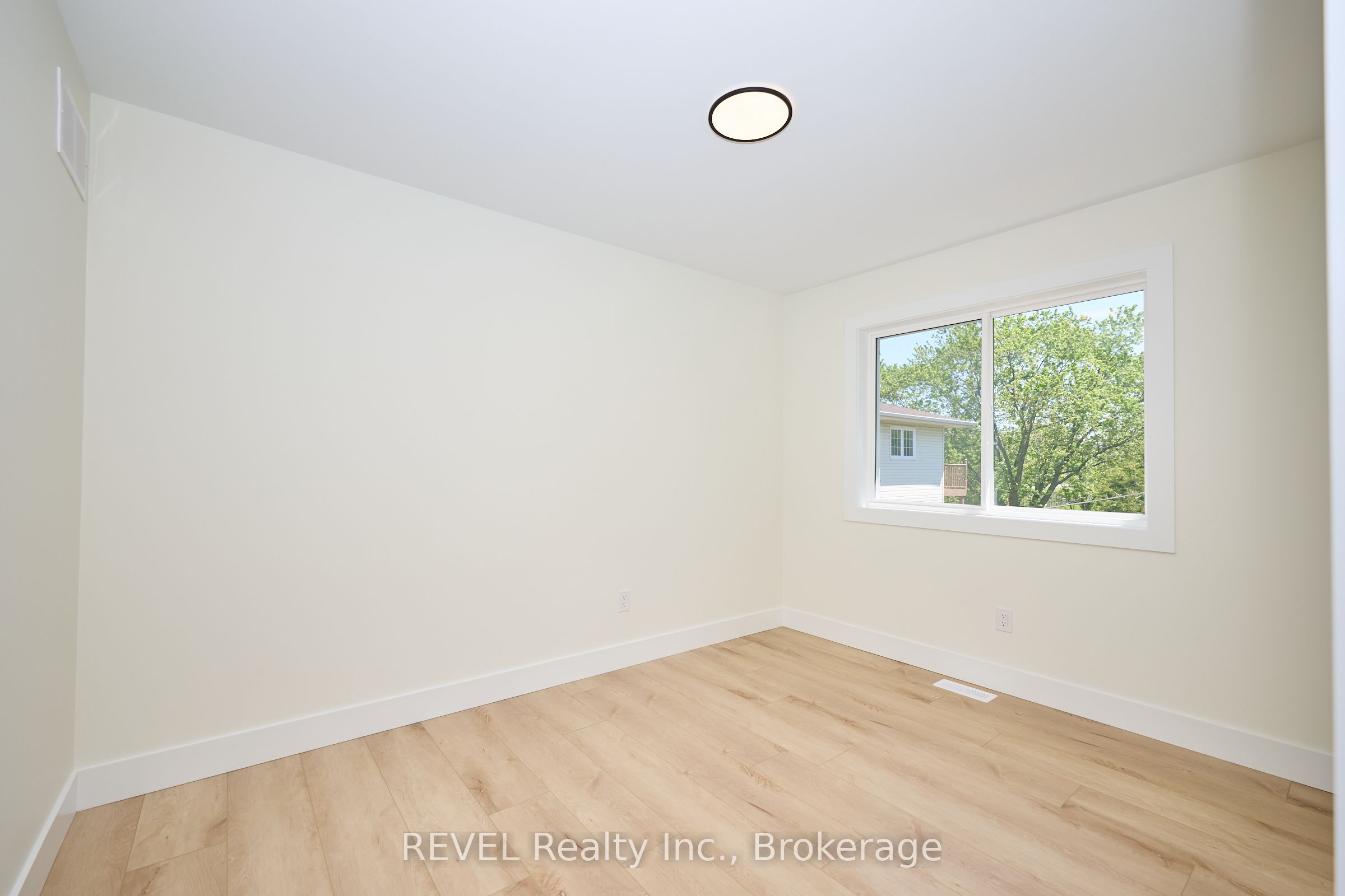 4650 Belfast Avenue Upper Unit Property Photo 15