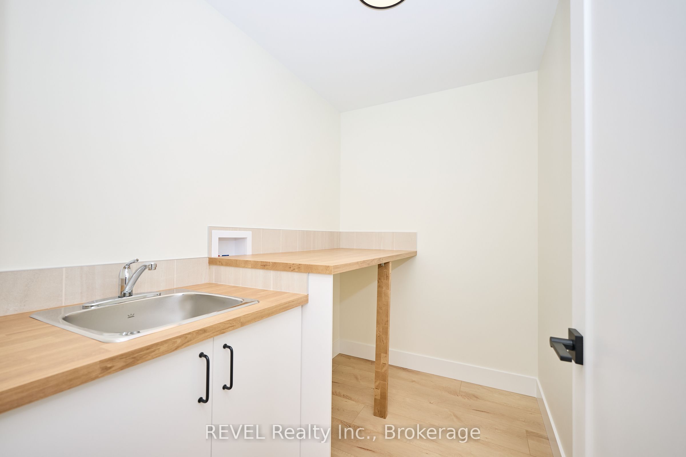 4650 Belfast Avenue Upper Unit Property Photo 19