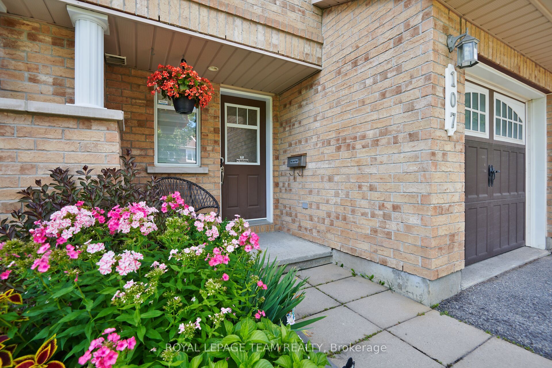 107 Garrity Crescent Property Photo 2