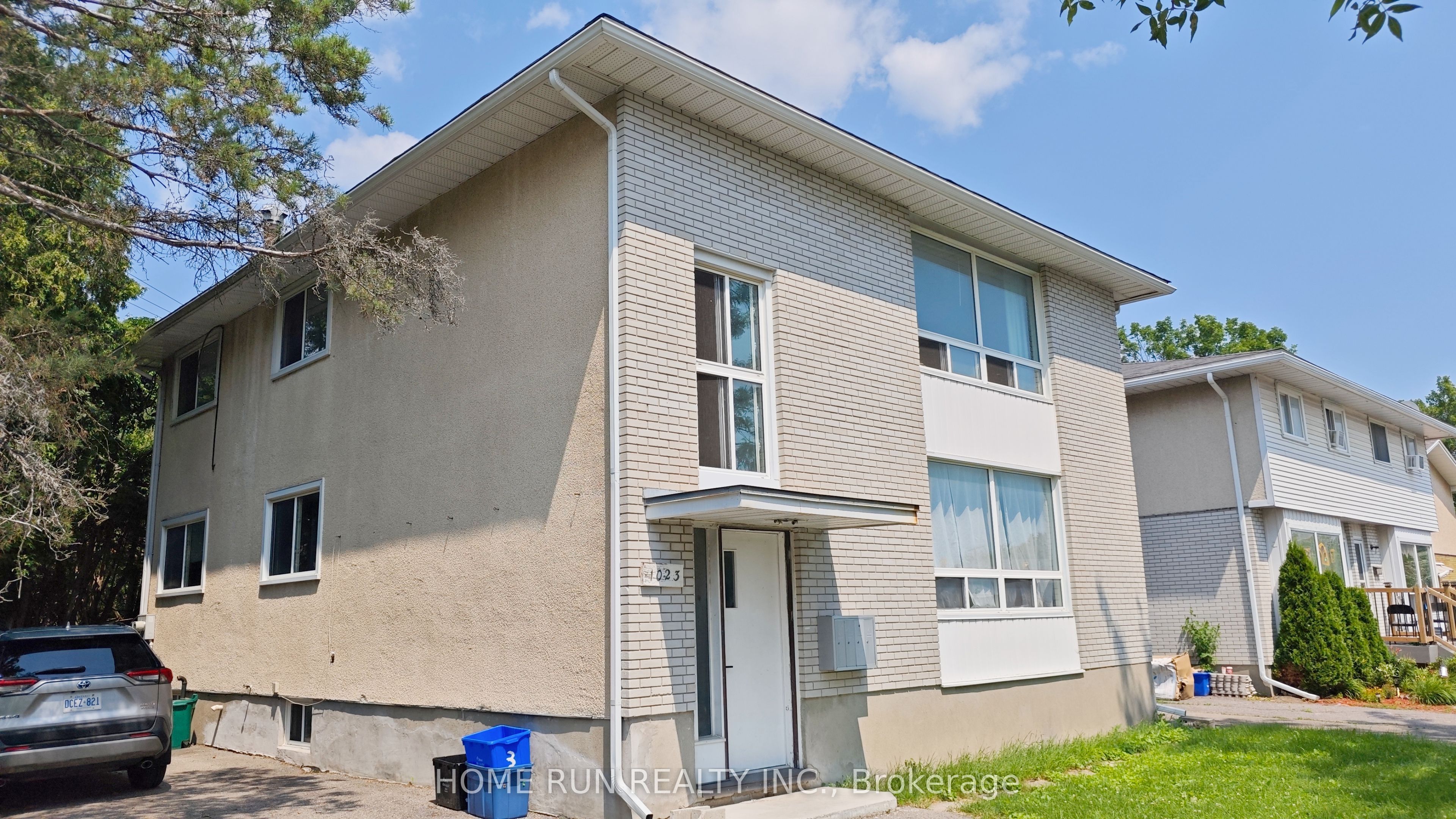 1023 Meadowlands Drive Property Photo 2