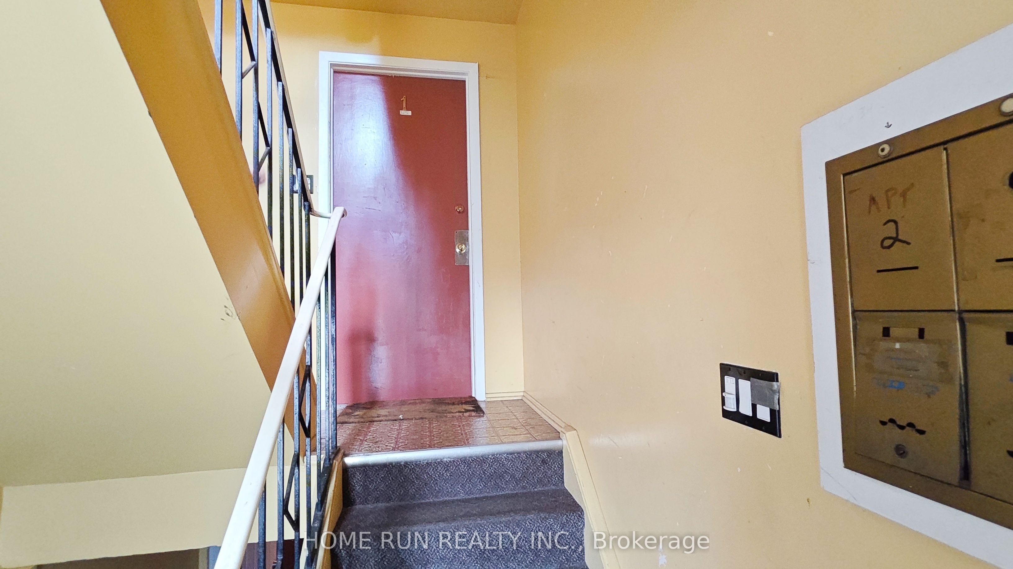 1023 Meadowlands Drive Property Photo 5