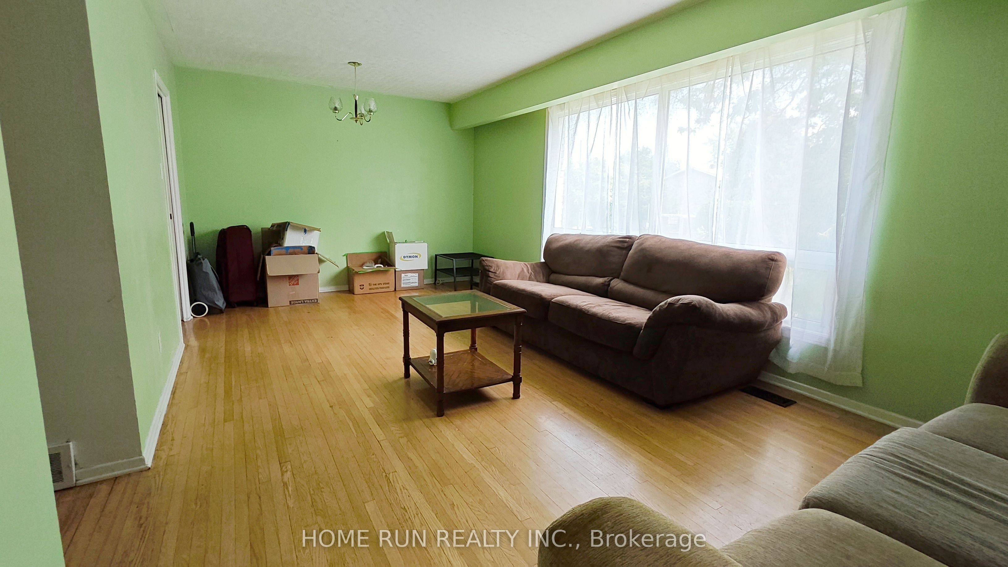 1023 Meadowlands Drive Property Photo 7