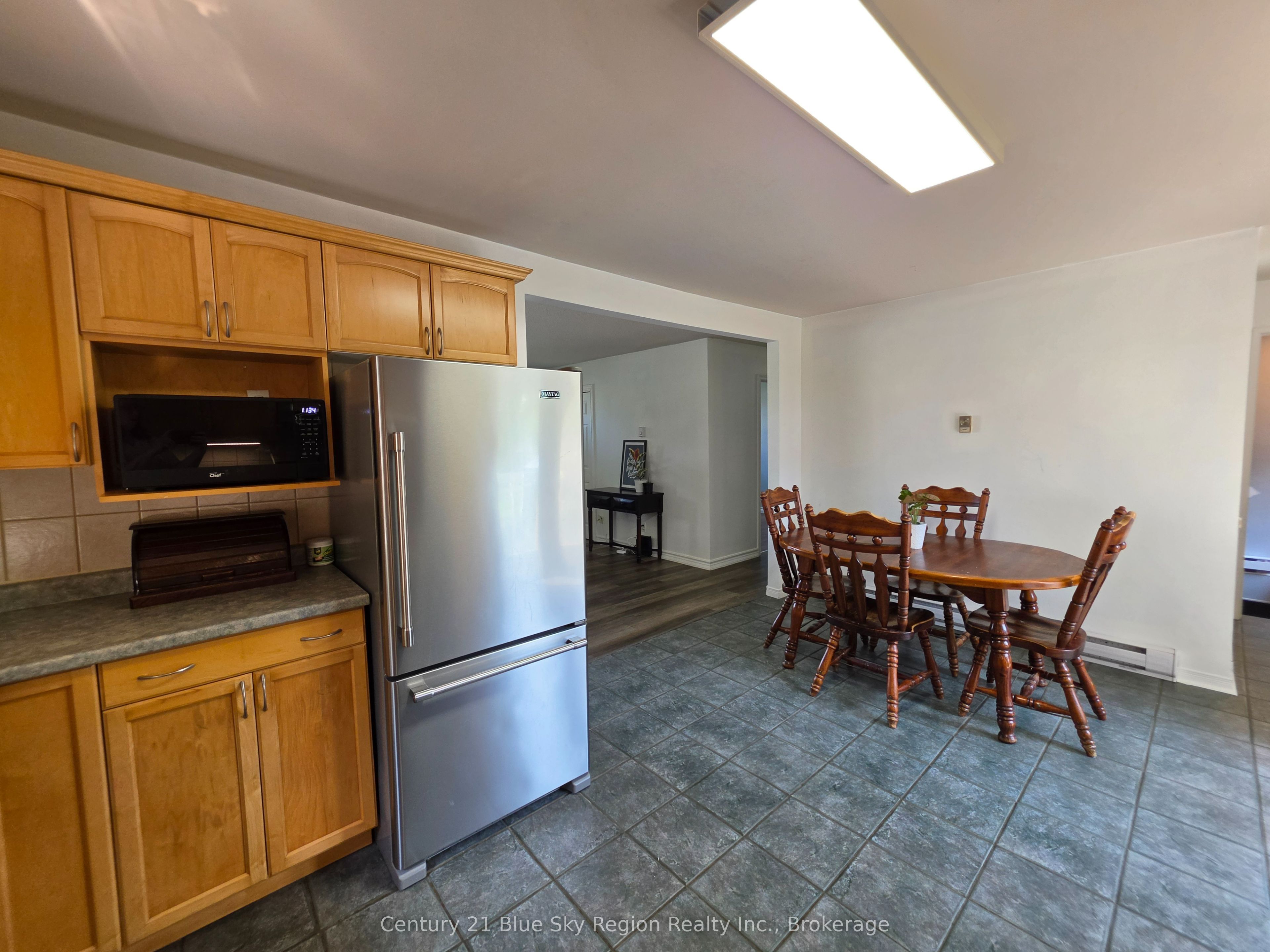 324 King Street Property Photo 5
