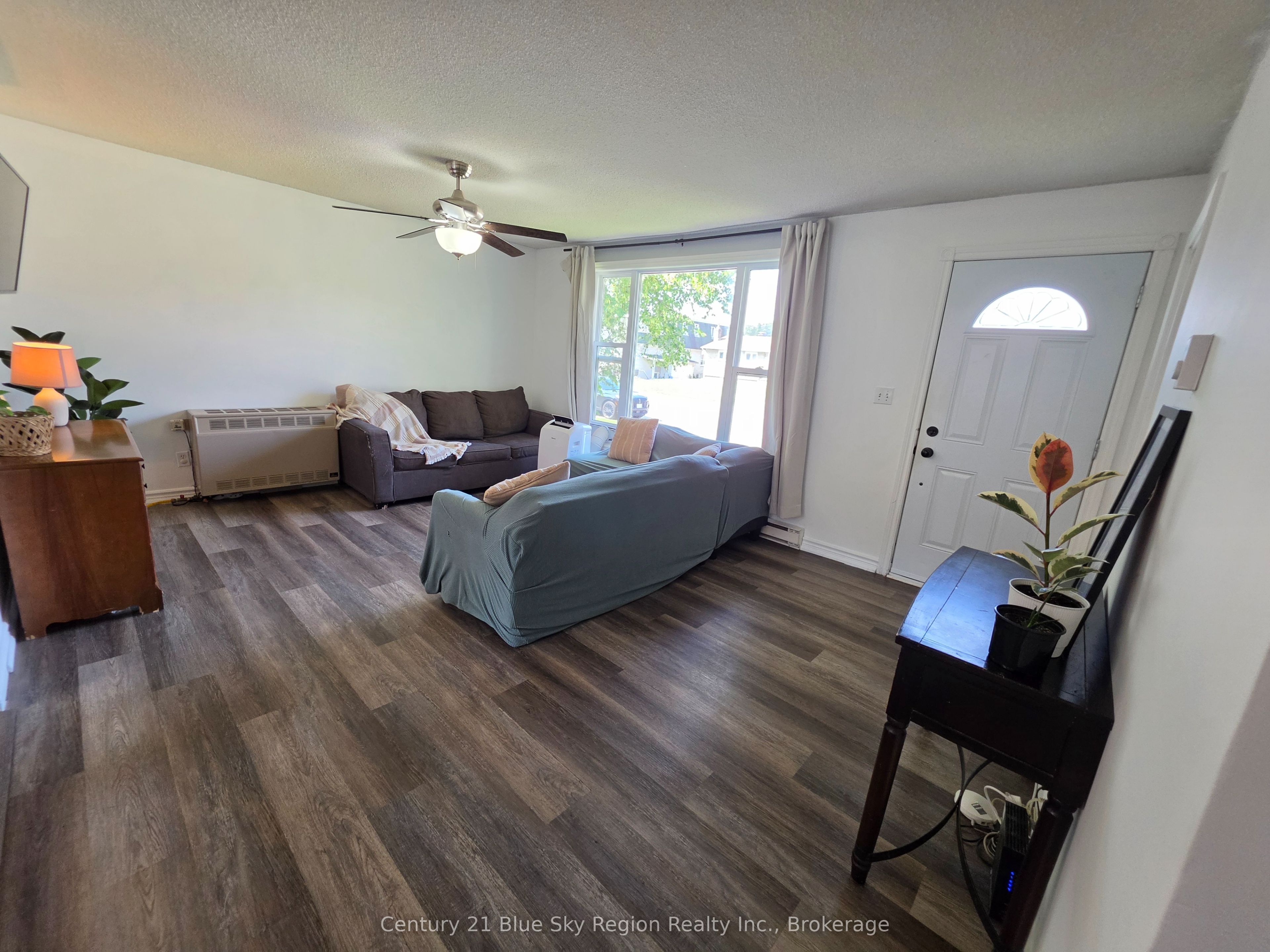 324 King Street Property Photo 9