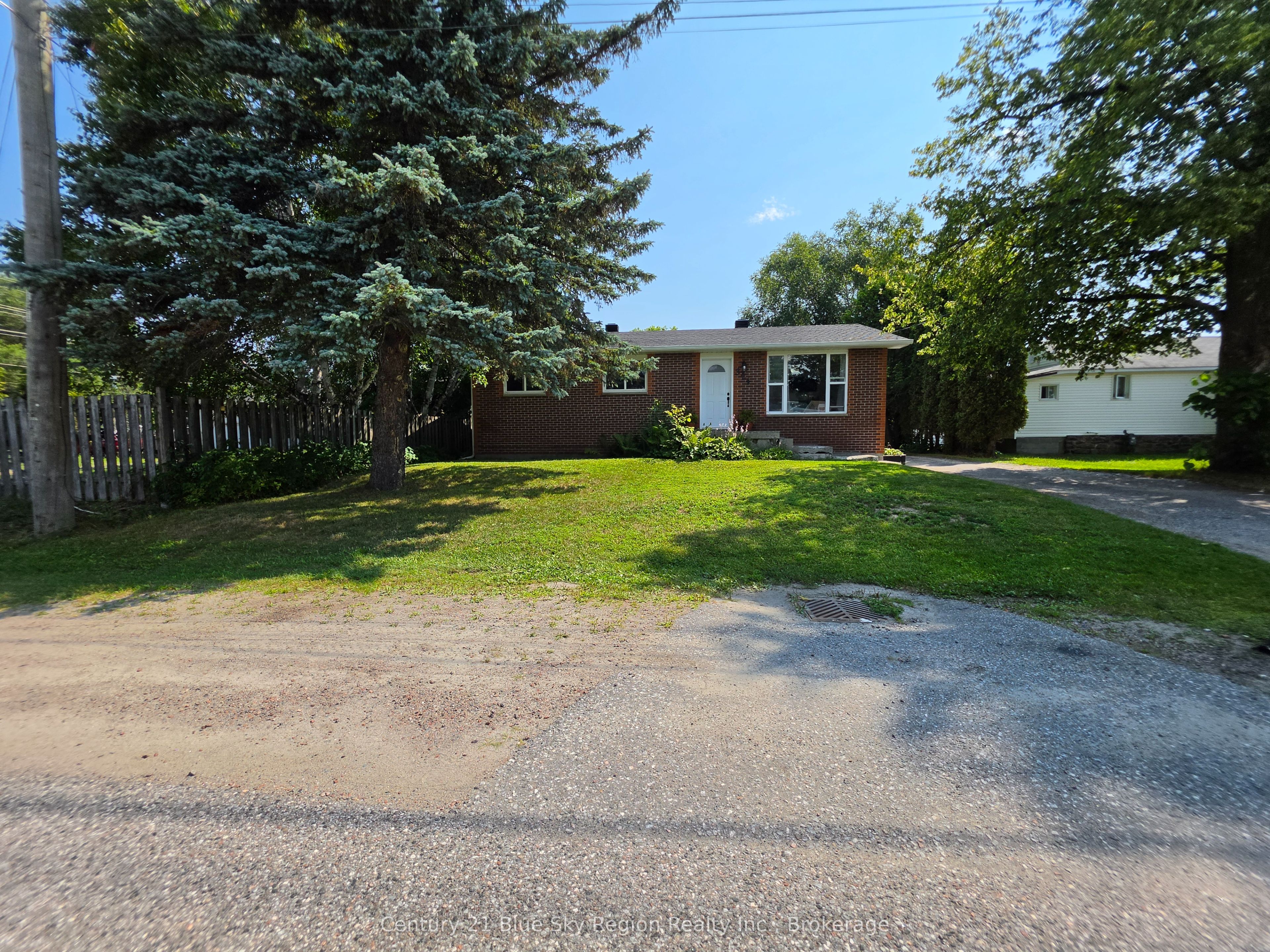 324 King Street Property Photo 22