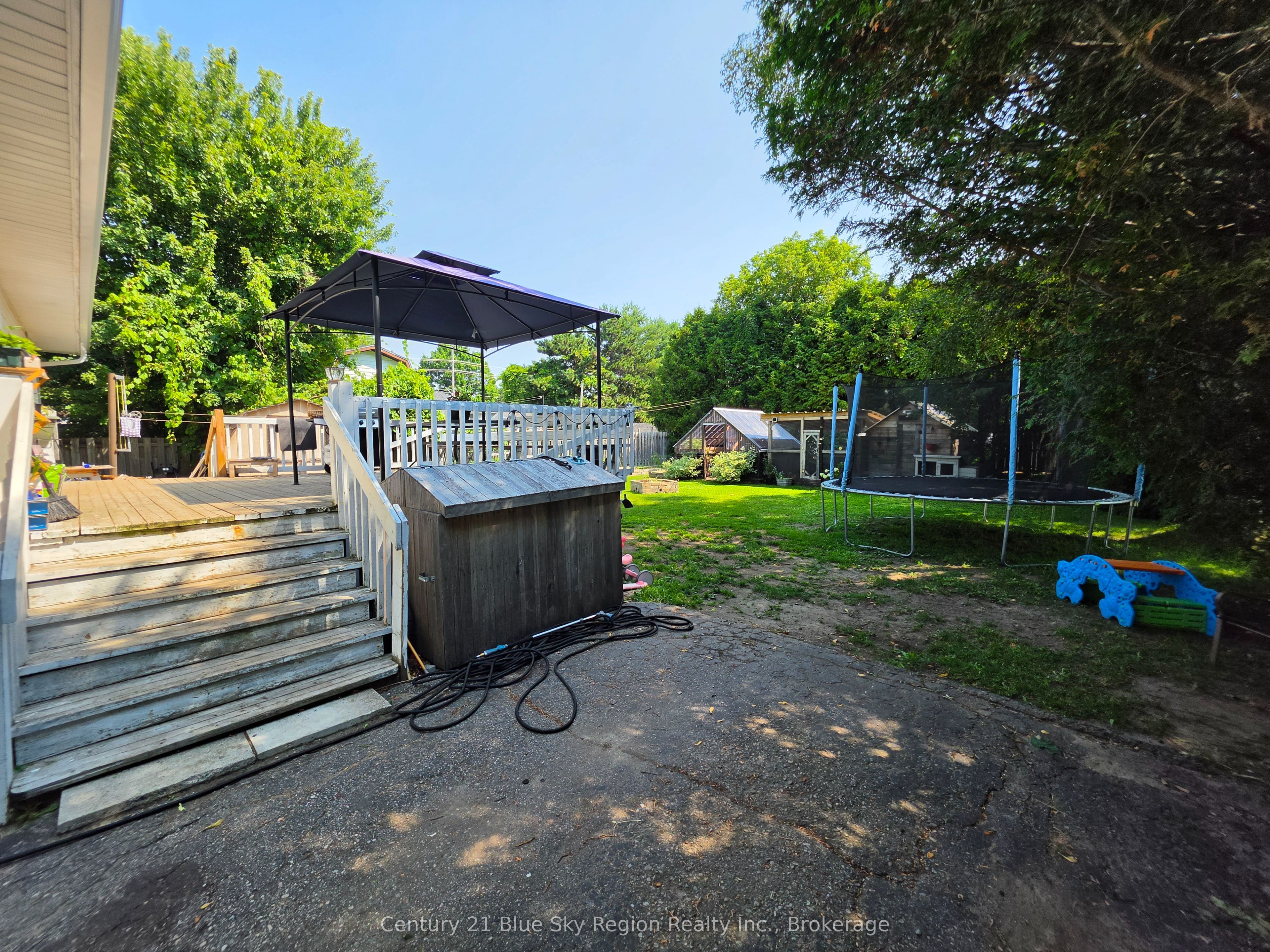 324 King Street Property Photo 25