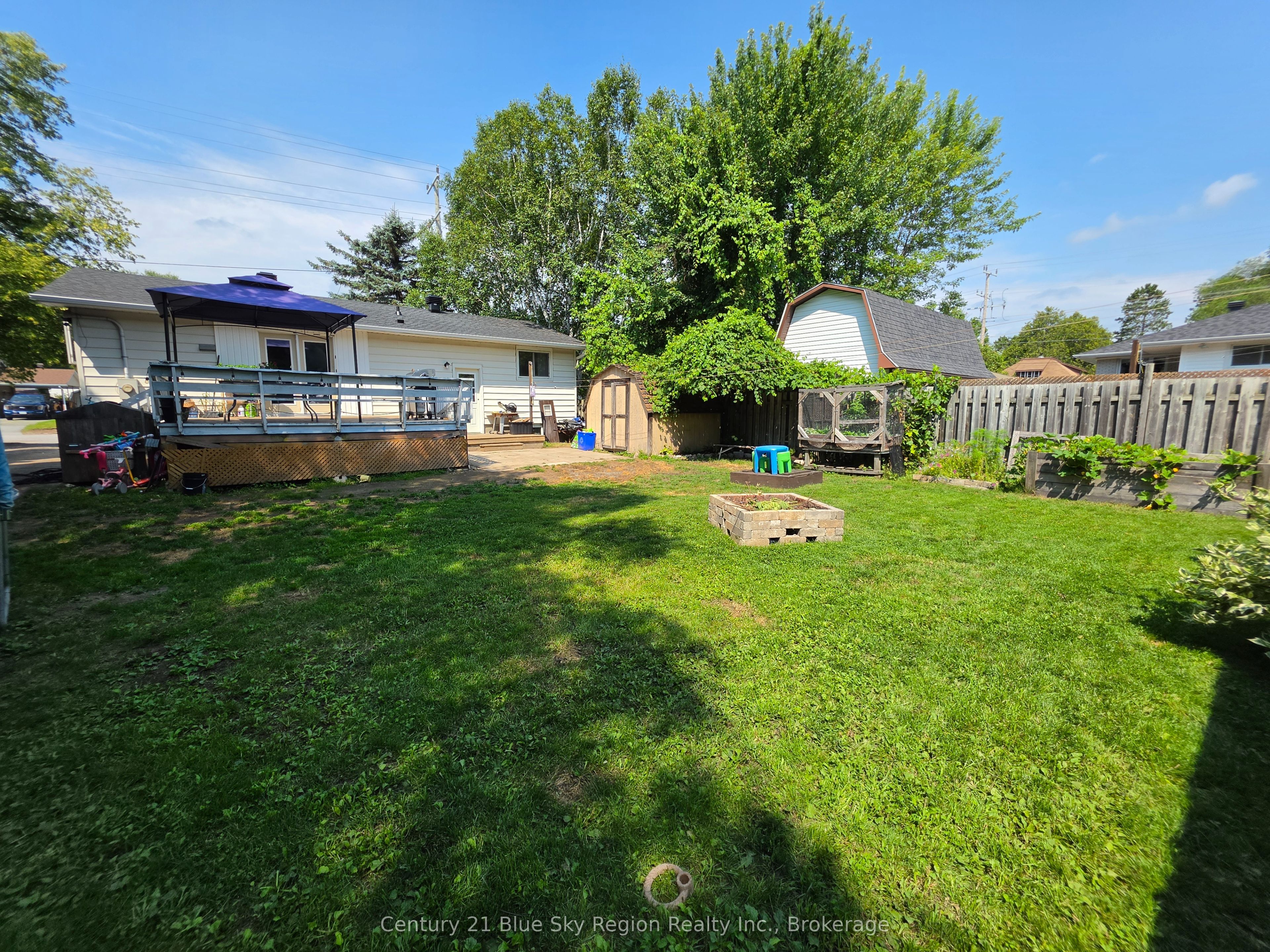 324 King Street Property Photo 26