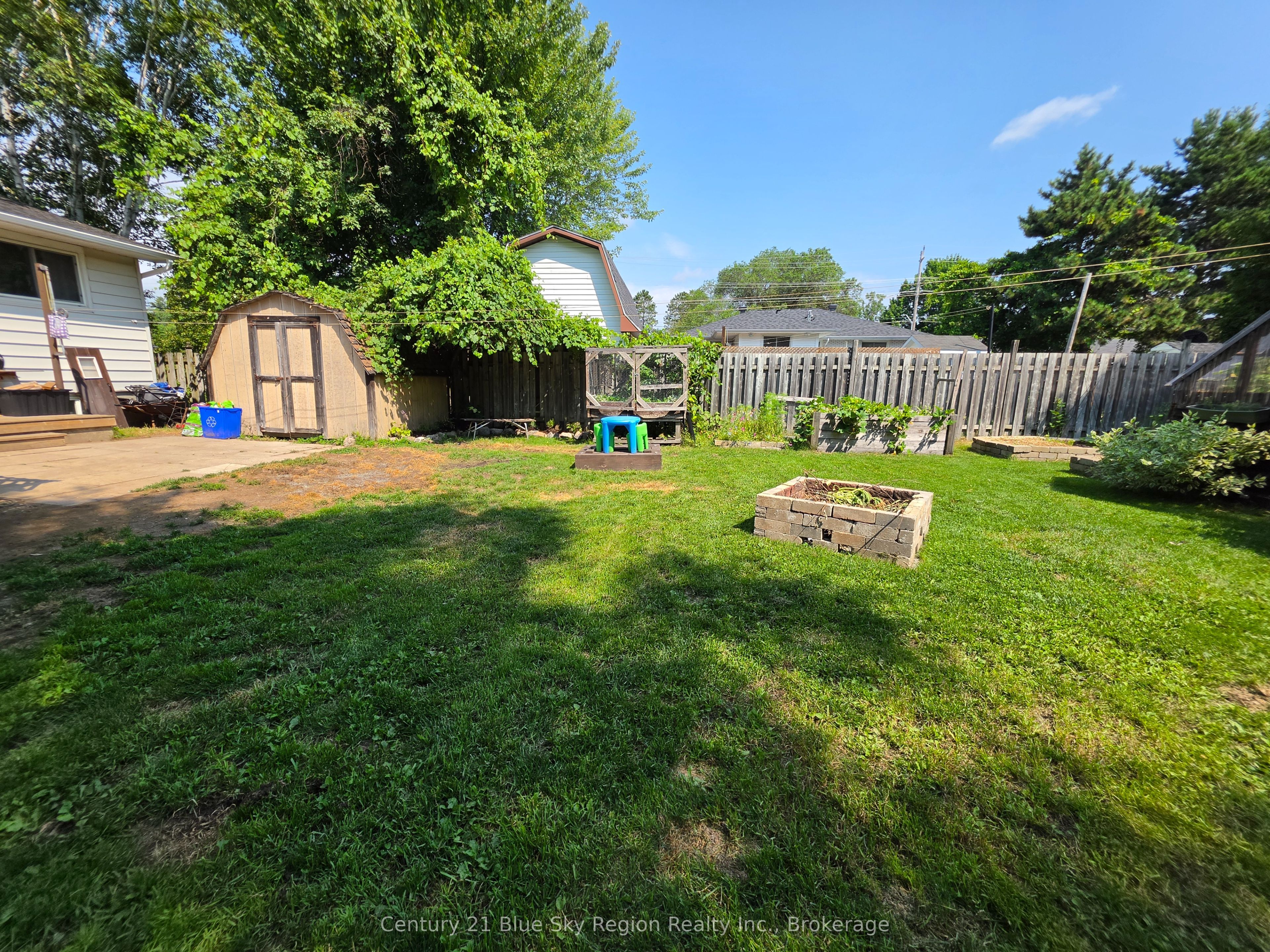 324 King Street Property Photo 29