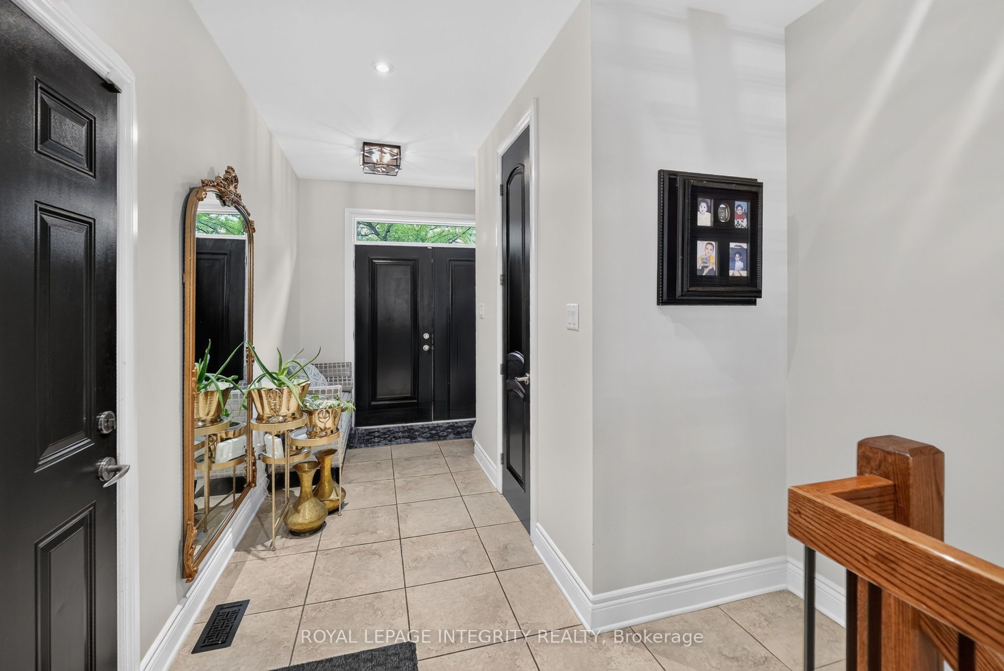 812 Petra Private Property Photo 3