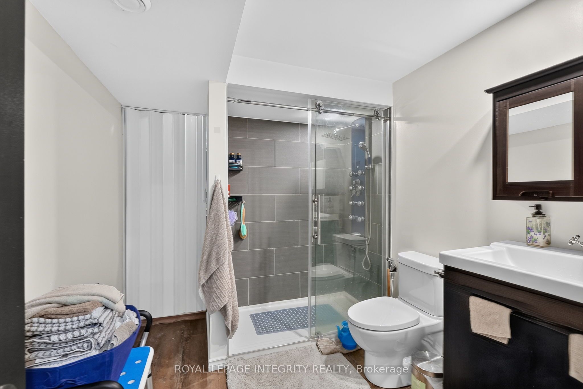 812 Petra Private Property Photo 39