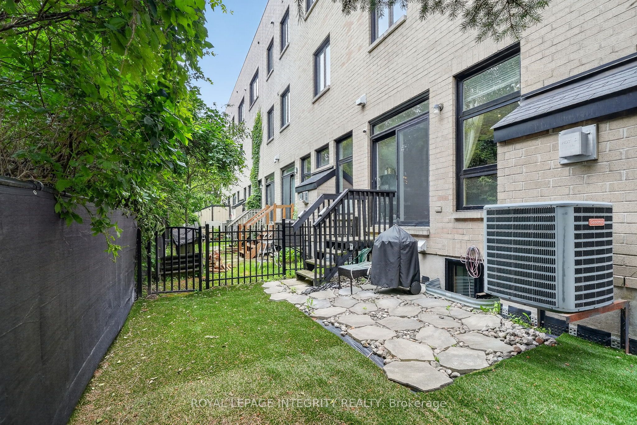 812 Petra Private Property Photo 44