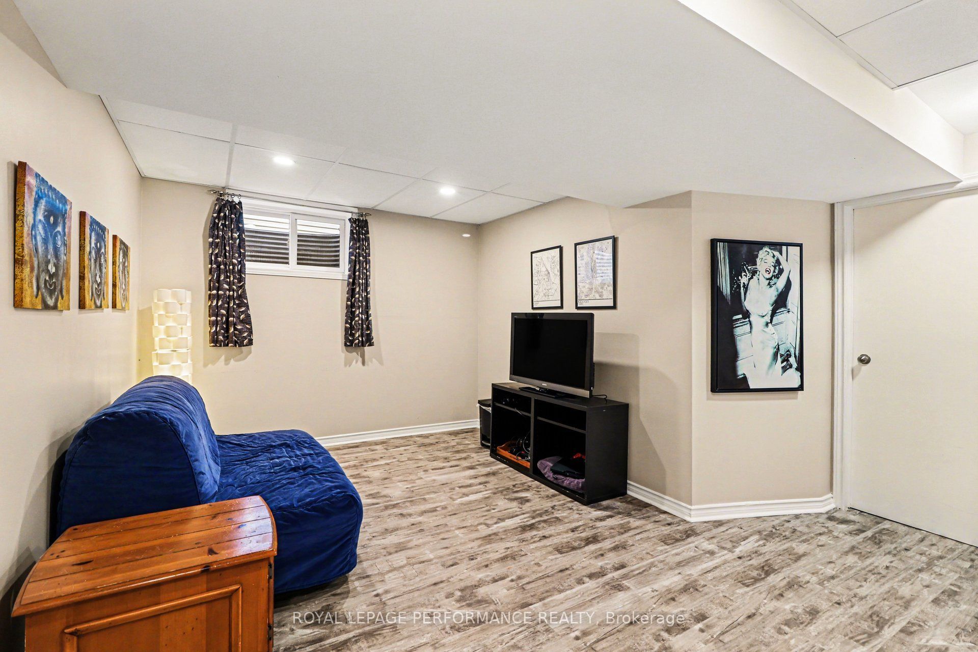 897 Paradise Crescent Property Photo 19