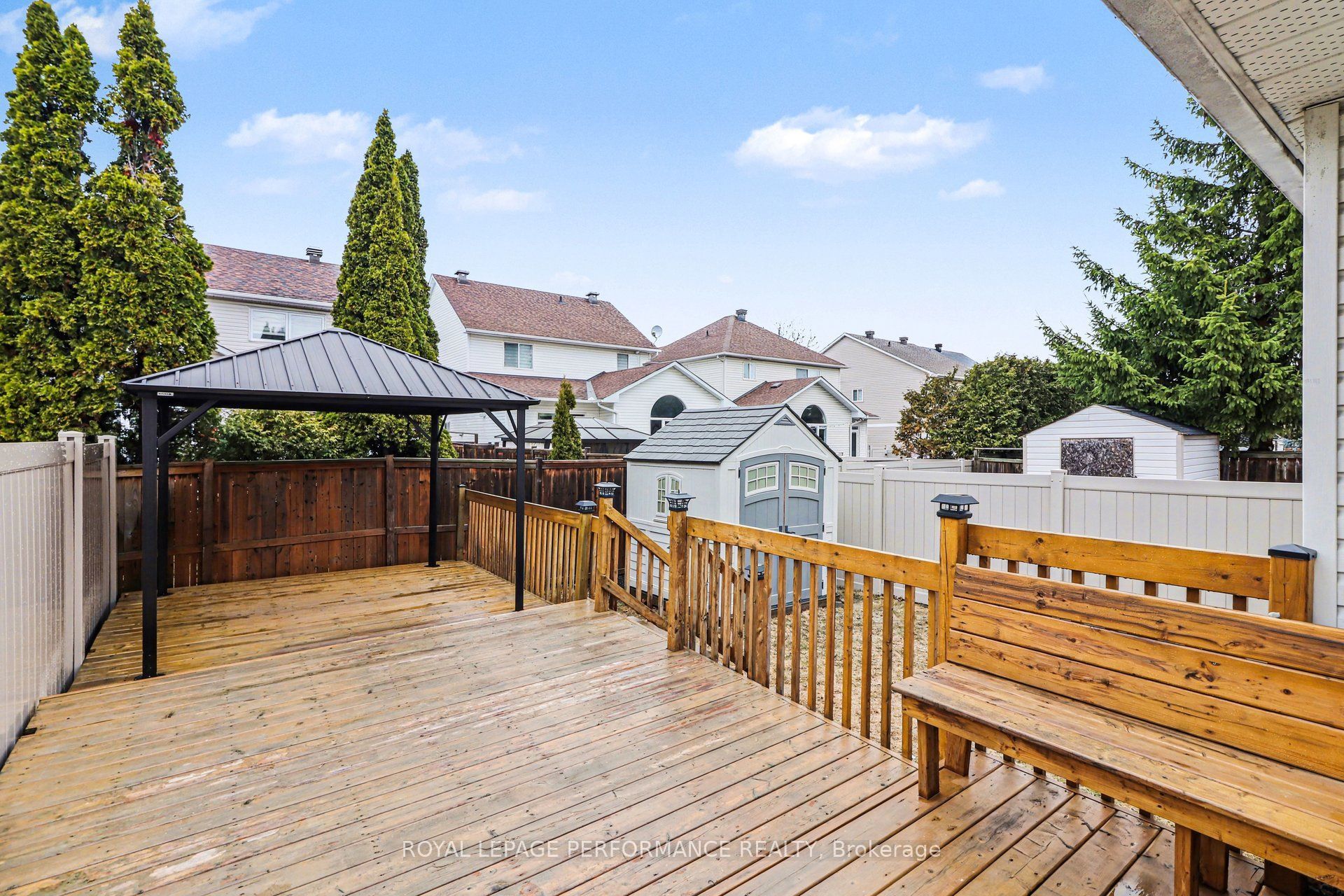 897 Paradise Crescent Property Photo 21