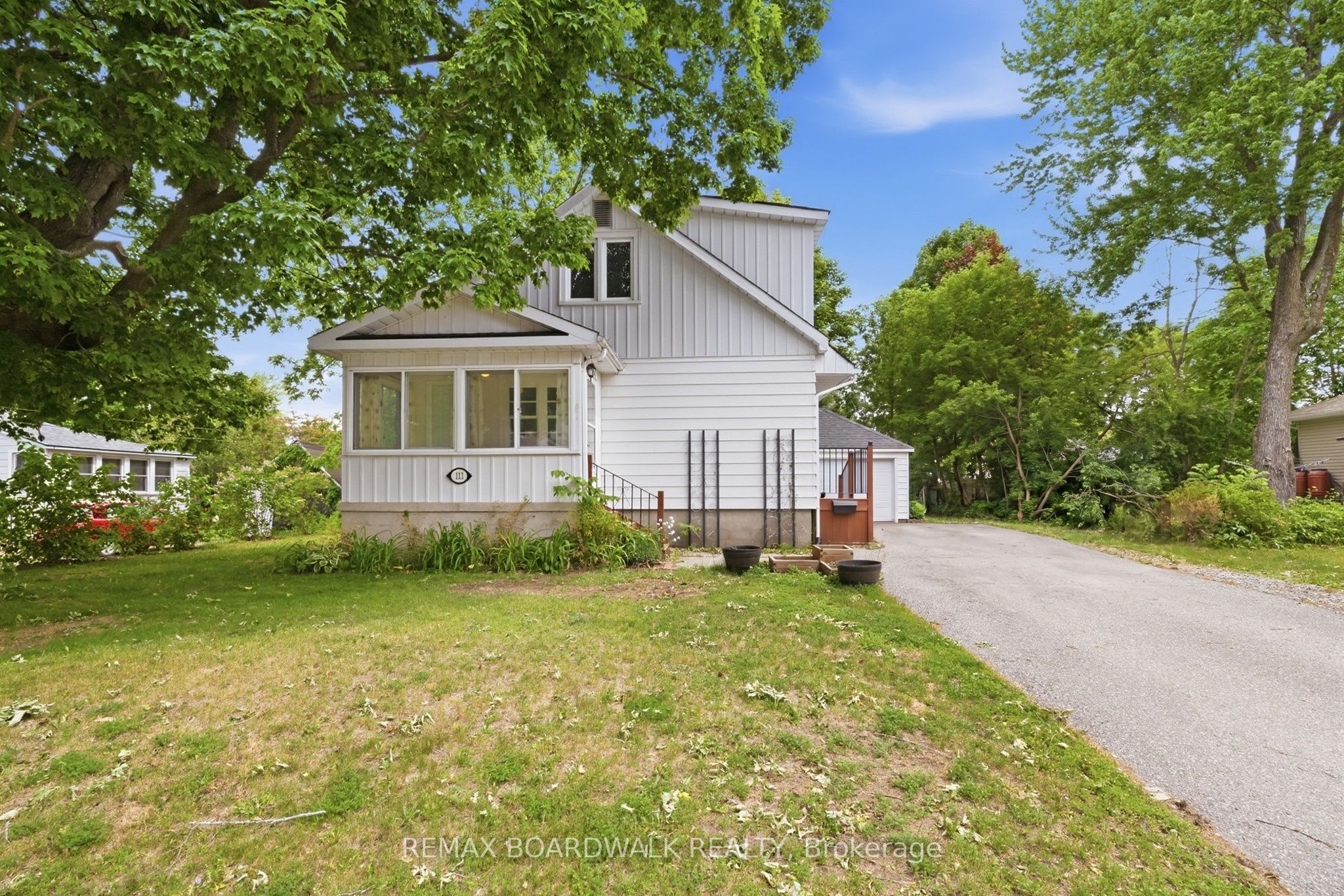 111 Beckwith Street E Property Photo 1
