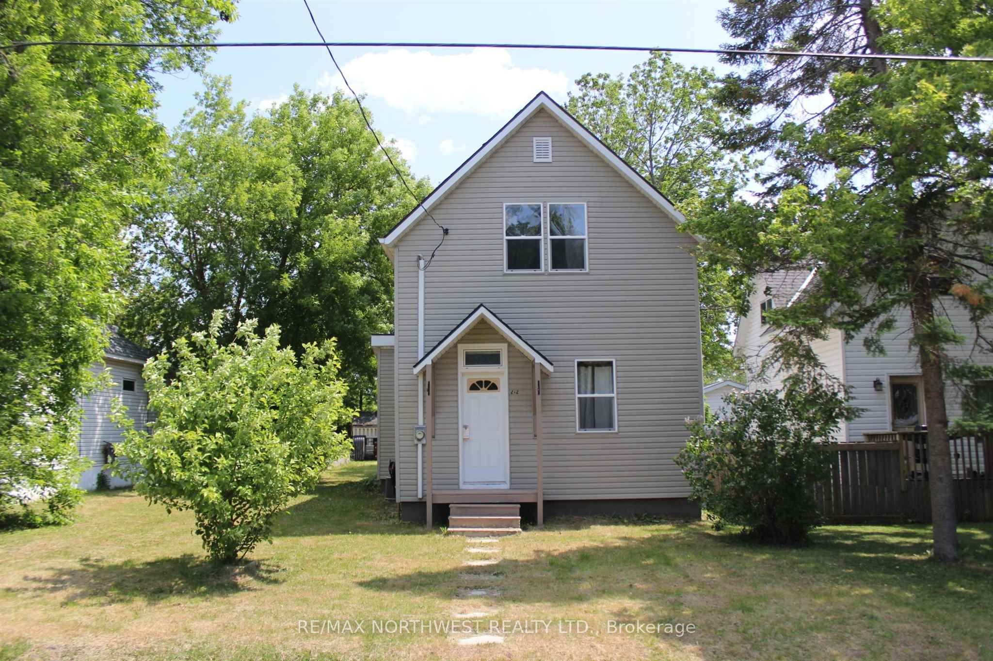 212 Fifth St Property Photo 1