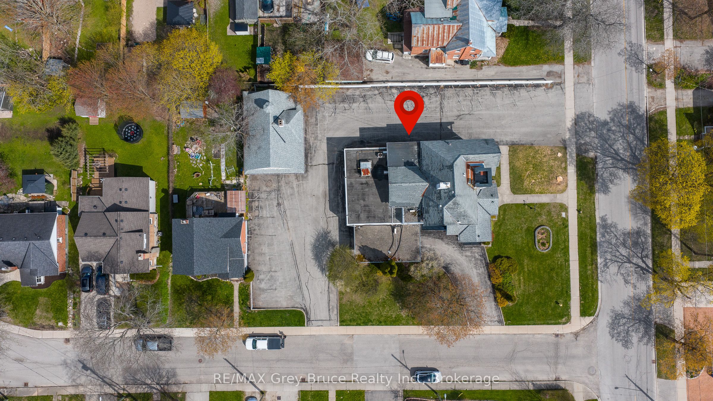 1178 4th Avenue W Property Photo 5