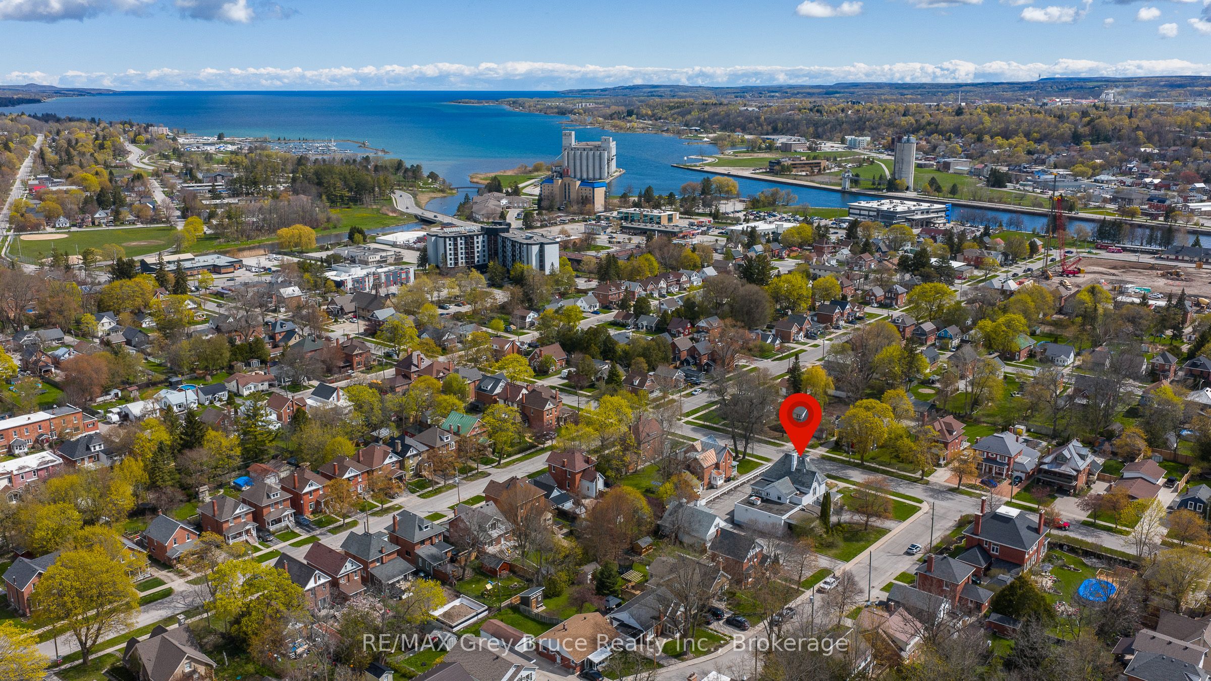 1178 4th Avenue W Property Photo 6
