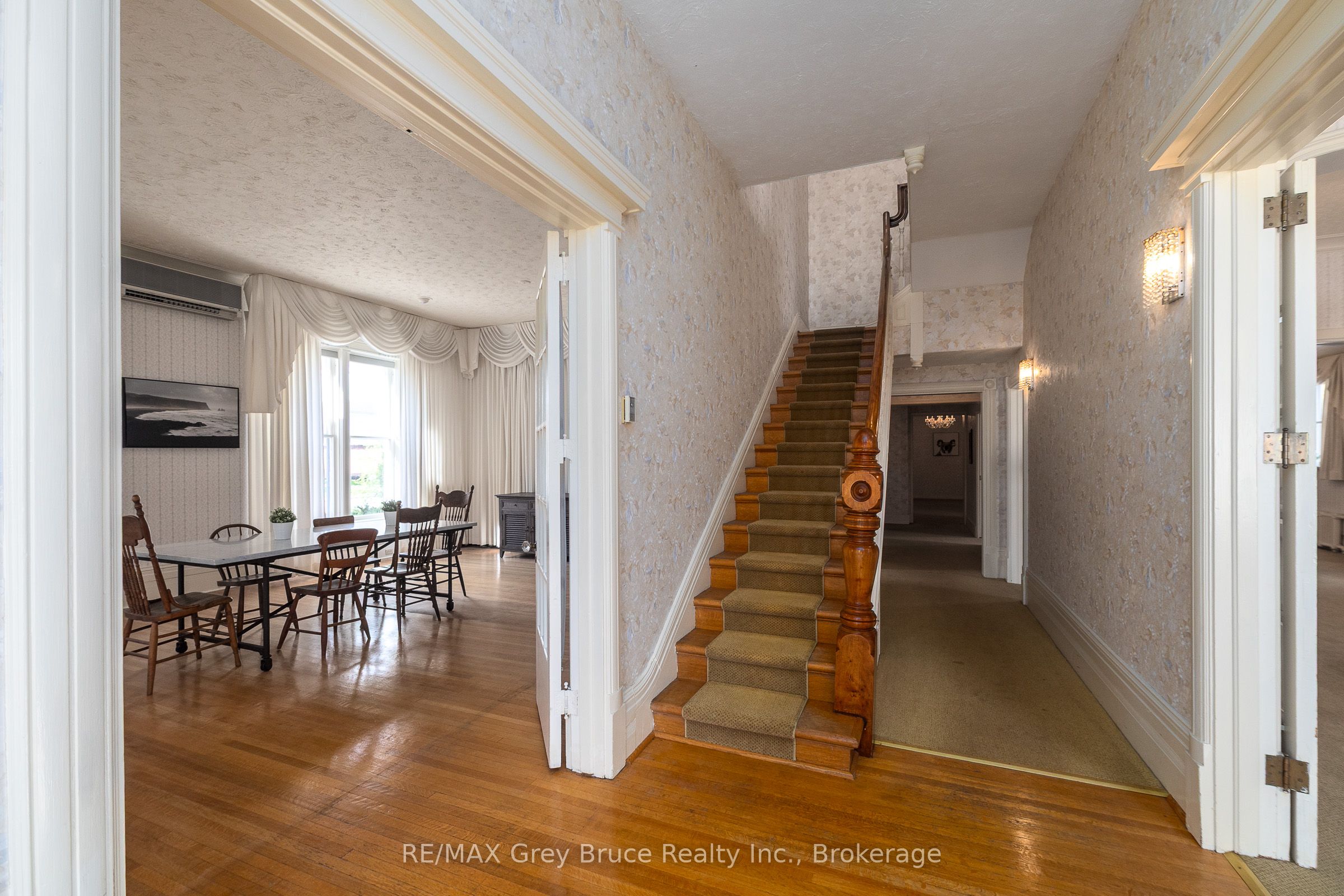 1178 4th Avenue W Property Photo 34