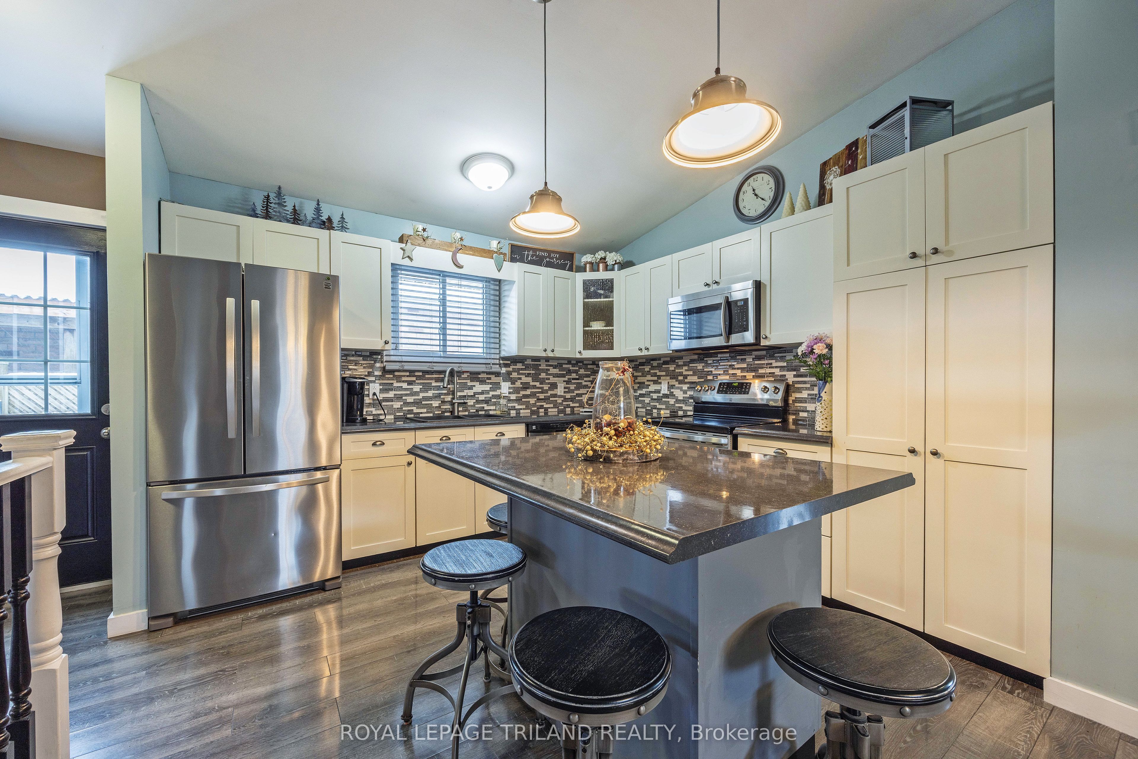 252 Josselyn Drive Property Photo 10