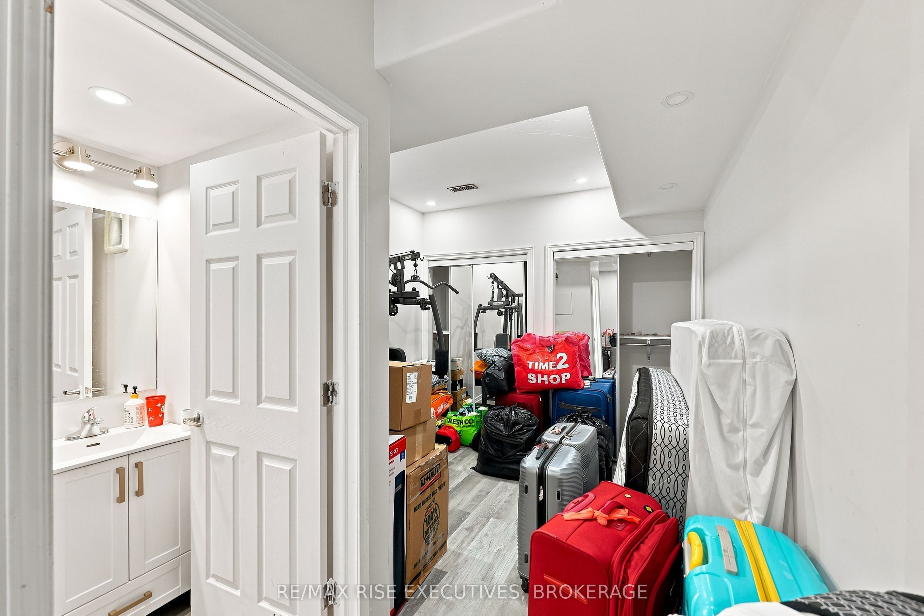 645 Gwen Avenue Property Photo 33