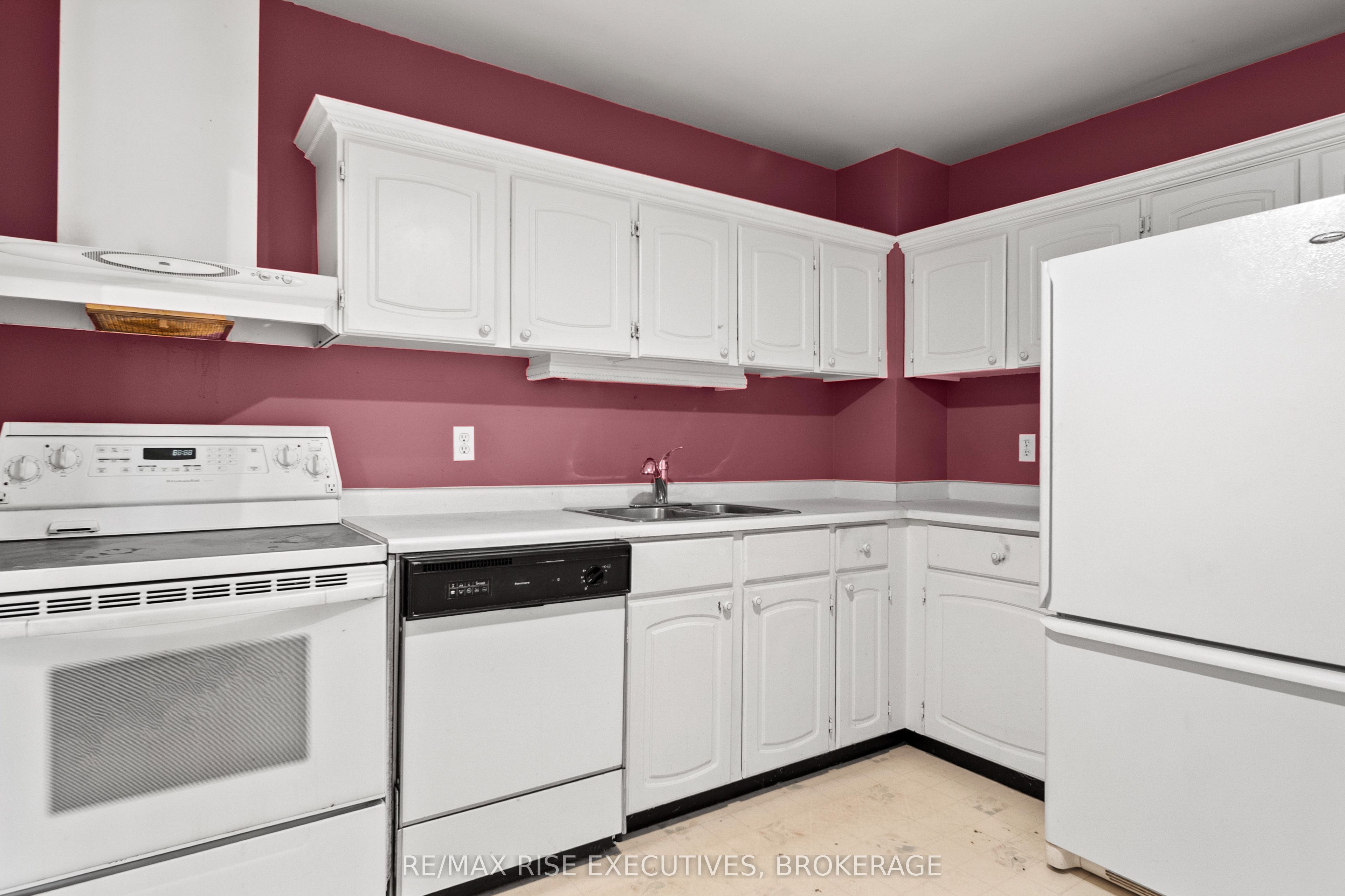 66 Greenview Drive 310 Property Photo 17