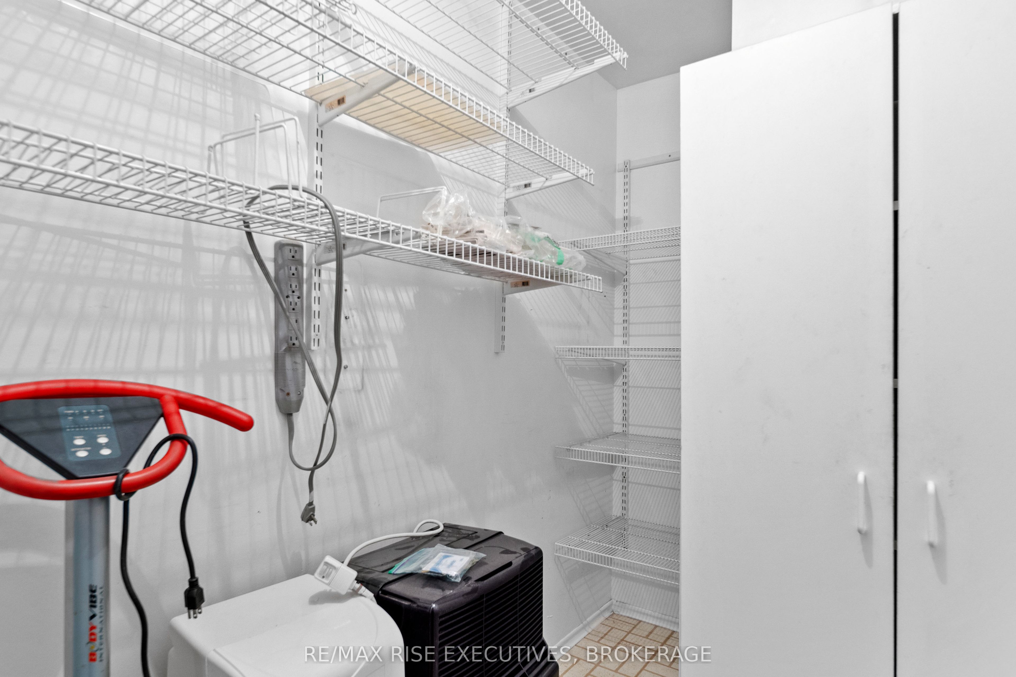 66 Greenview Drive 310 Property Photo 27