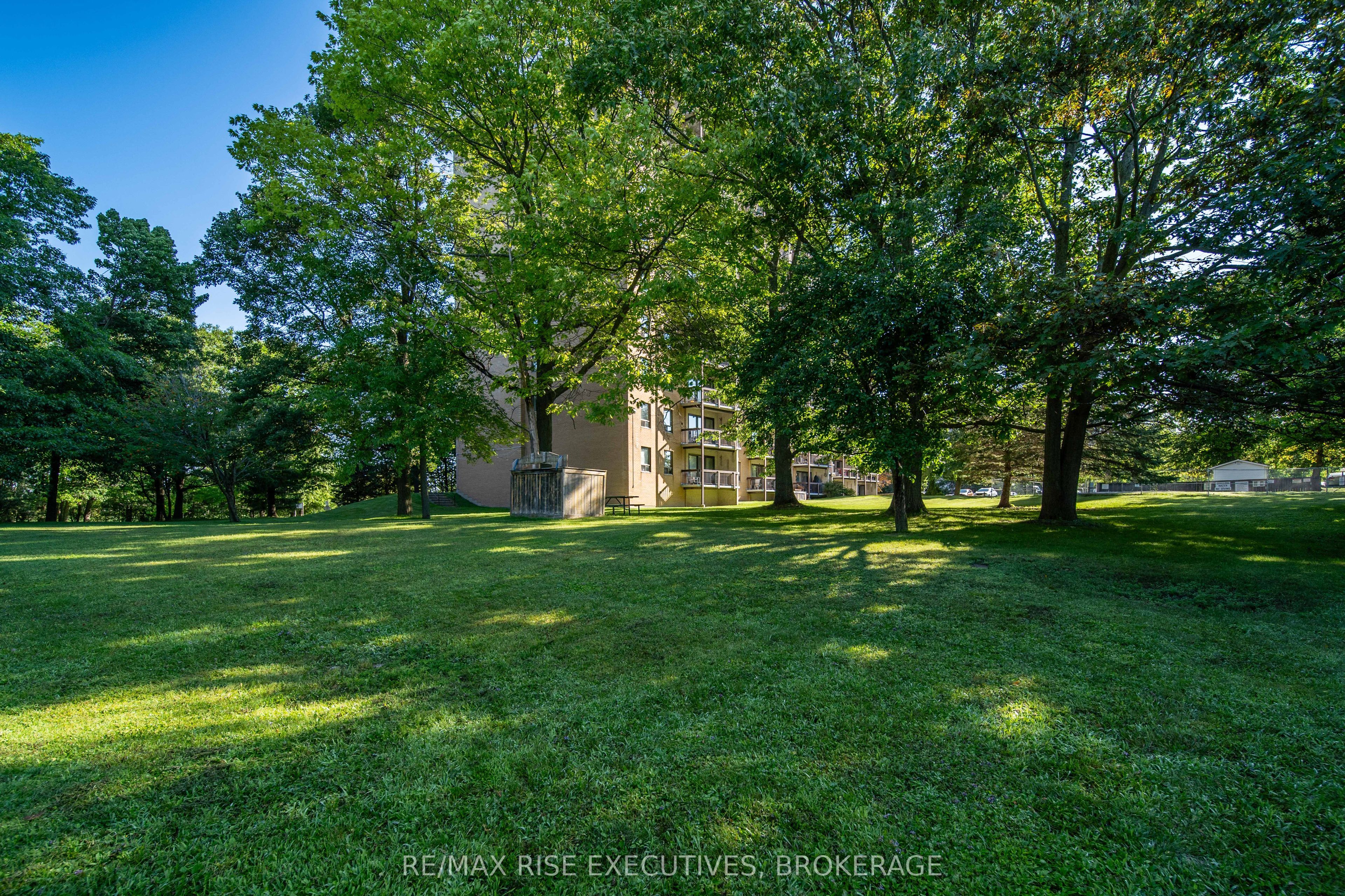 66 Greenview Drive 310 Property Photo 41