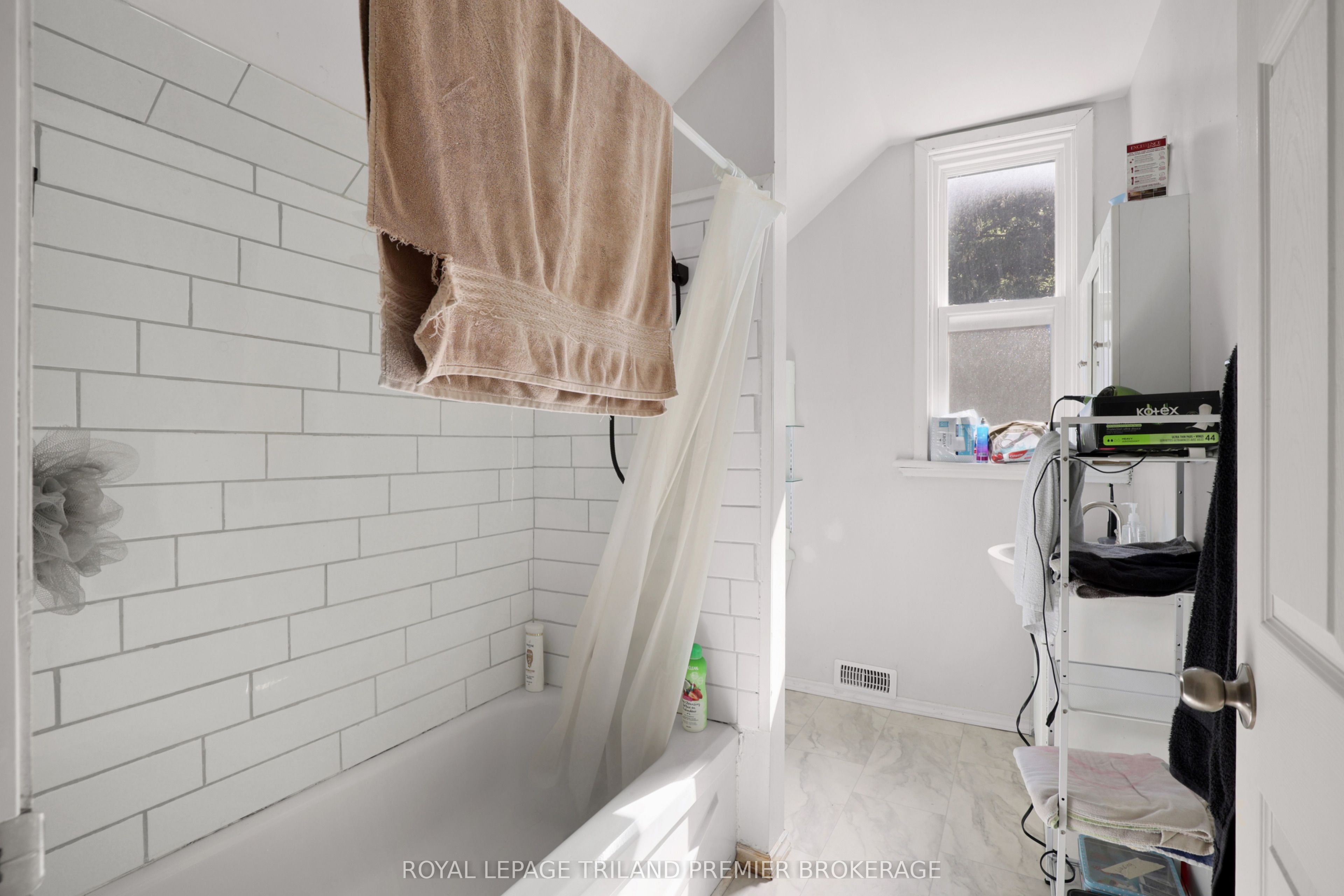 12 Orchard Street Property Photo 28