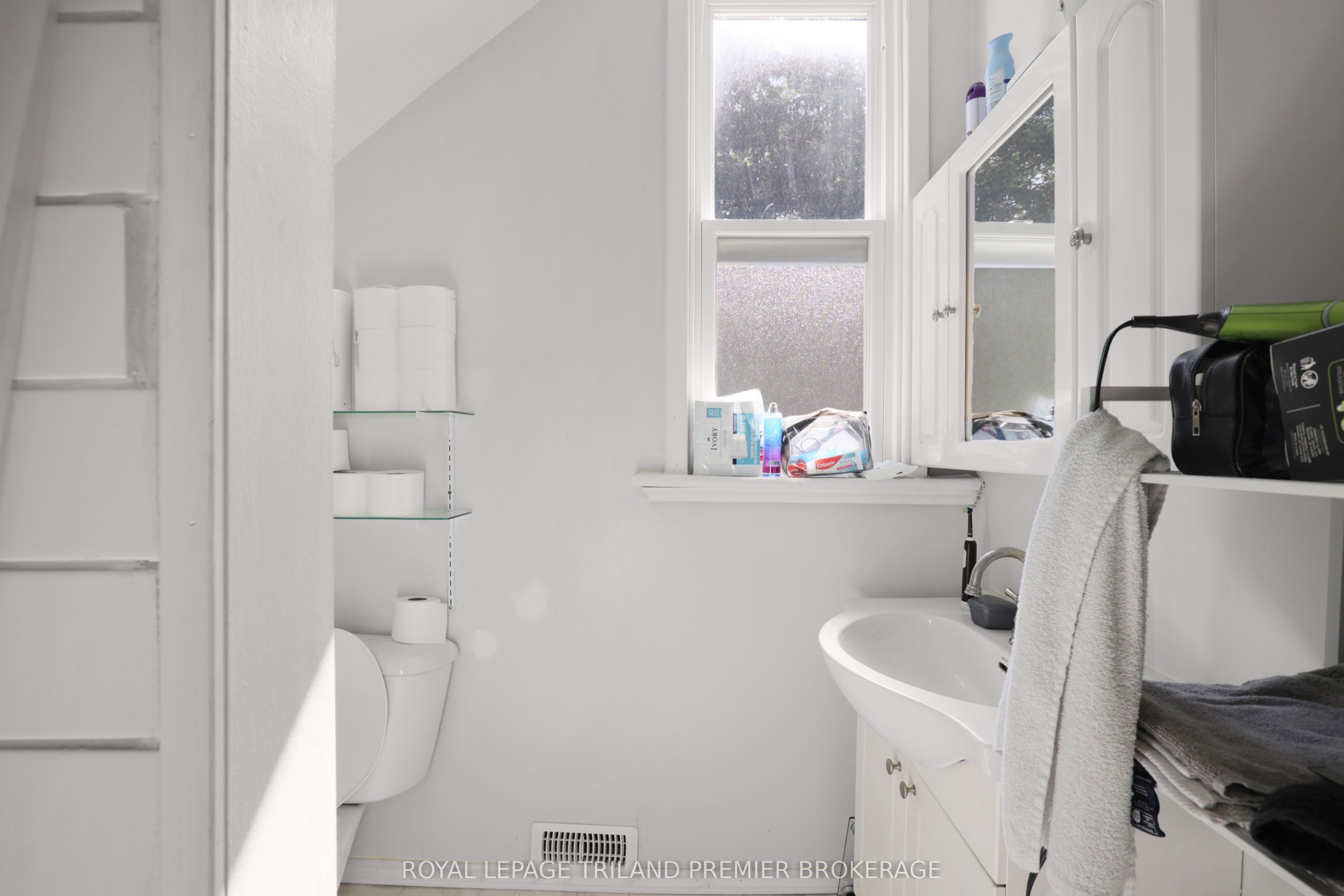 12 Orchard Street Property Photo 29