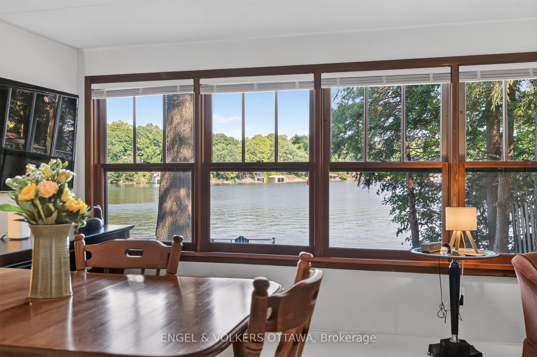942 Dunn Rovin Lane Property Photo 6