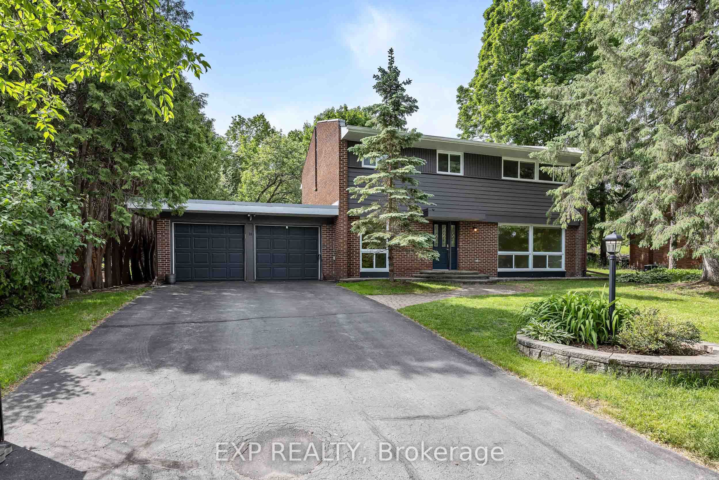 14 Carr Crescent Property Photo 2