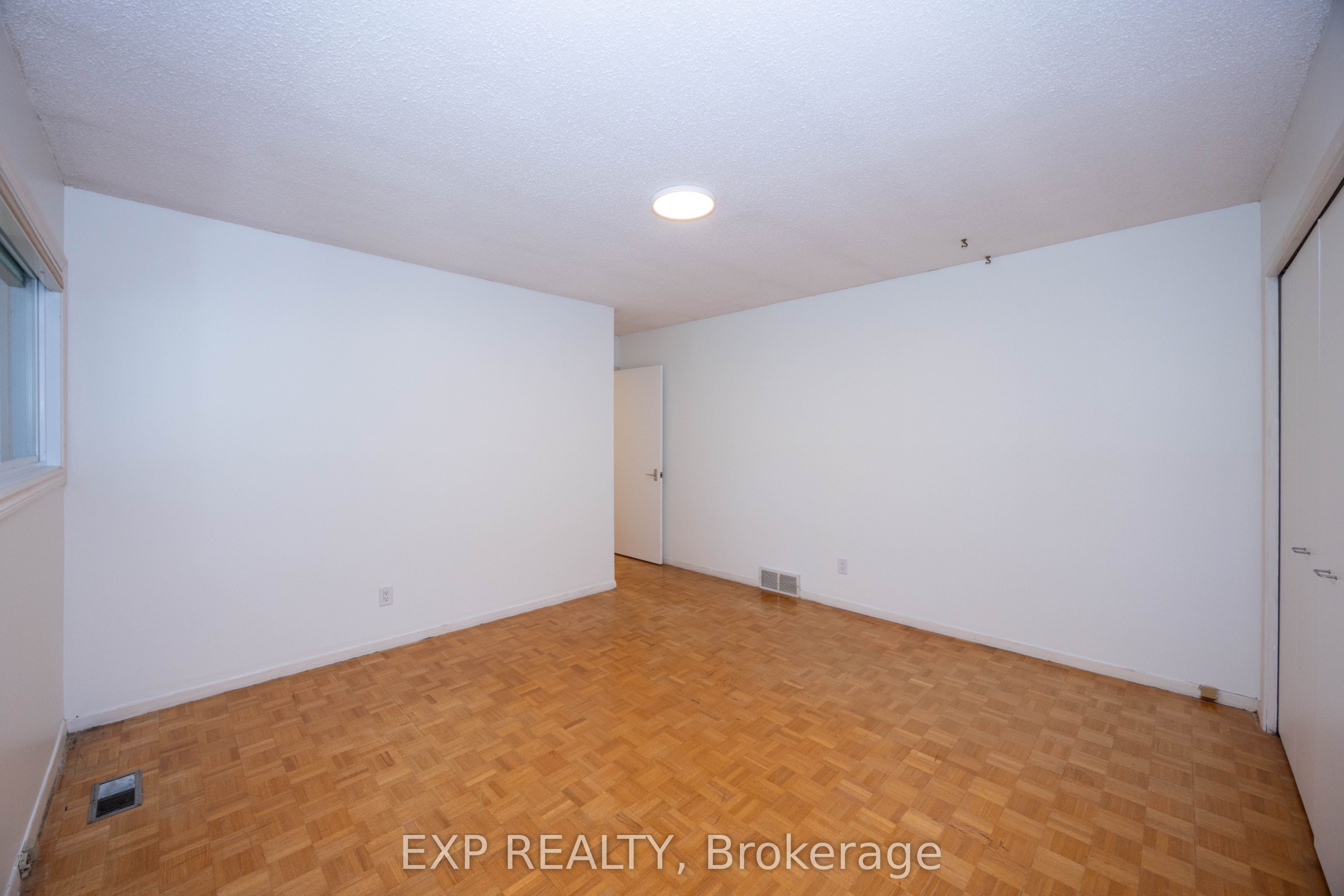 14 Carr Crescent Property Photo 25