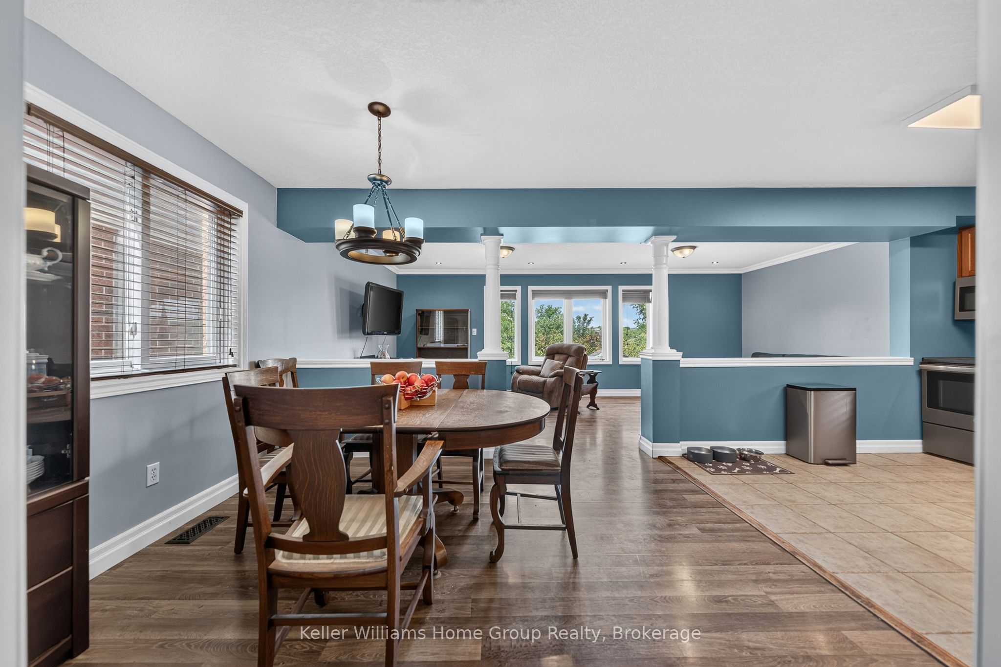 479 Doon S Drive E Property Photo 8